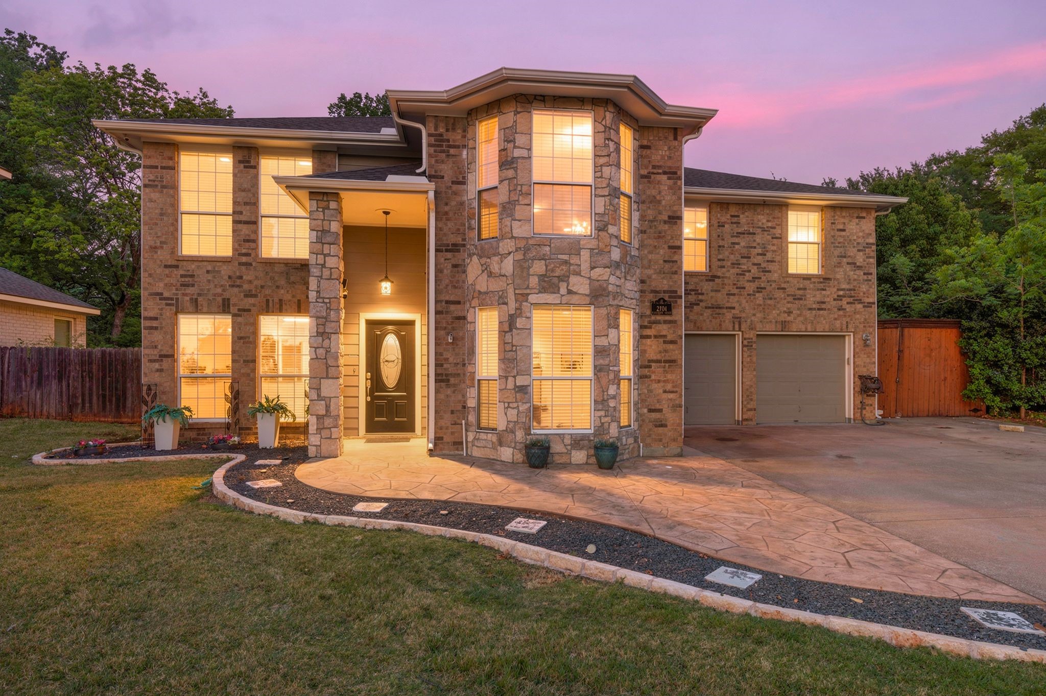 2704 Ridgemere Drive