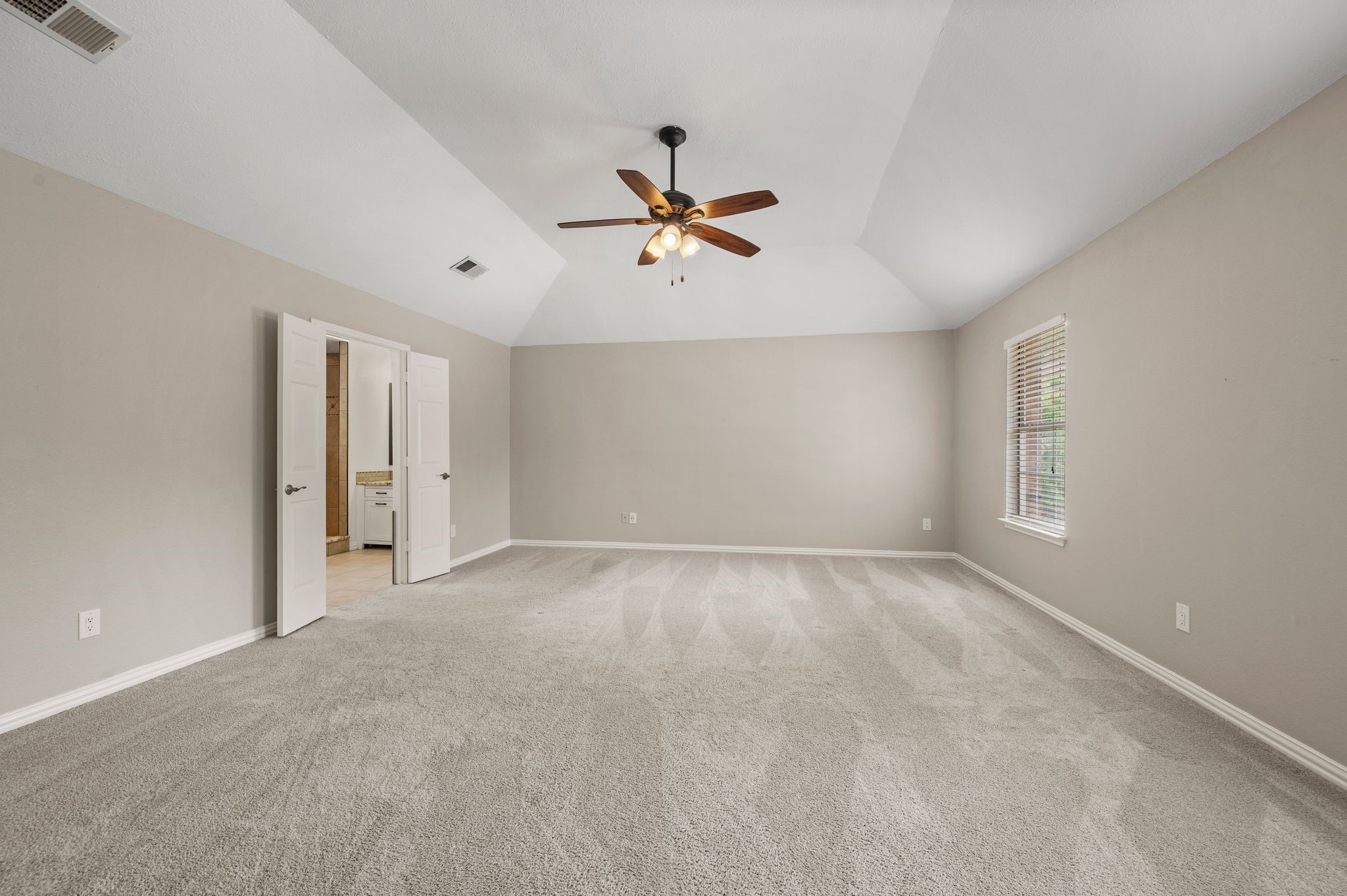2704 Ridgemere Drive