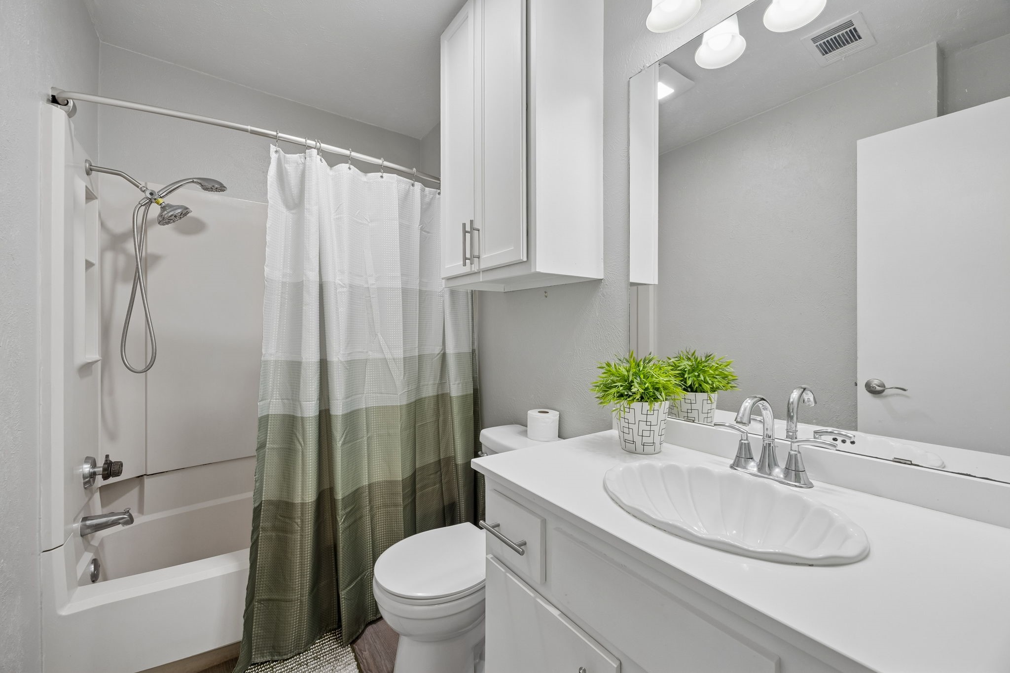 2428 Forest Brook Lane 1209