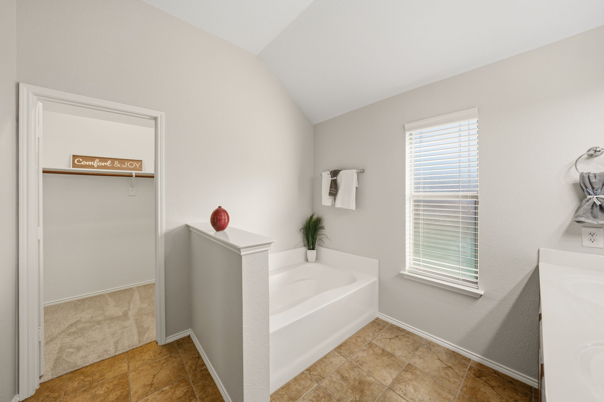 15525 Landing Creek Lane