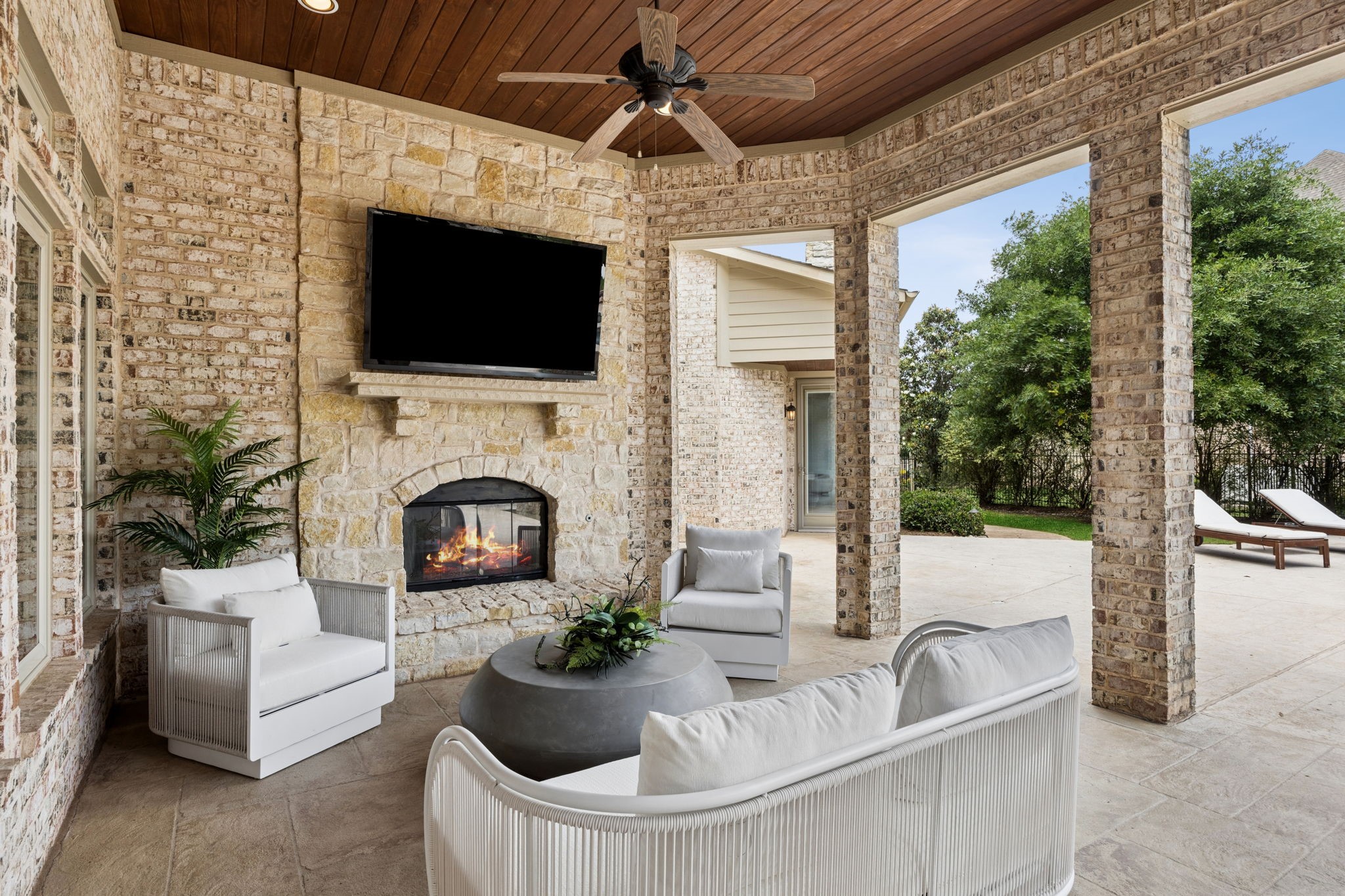 1701 Live Oak Lane