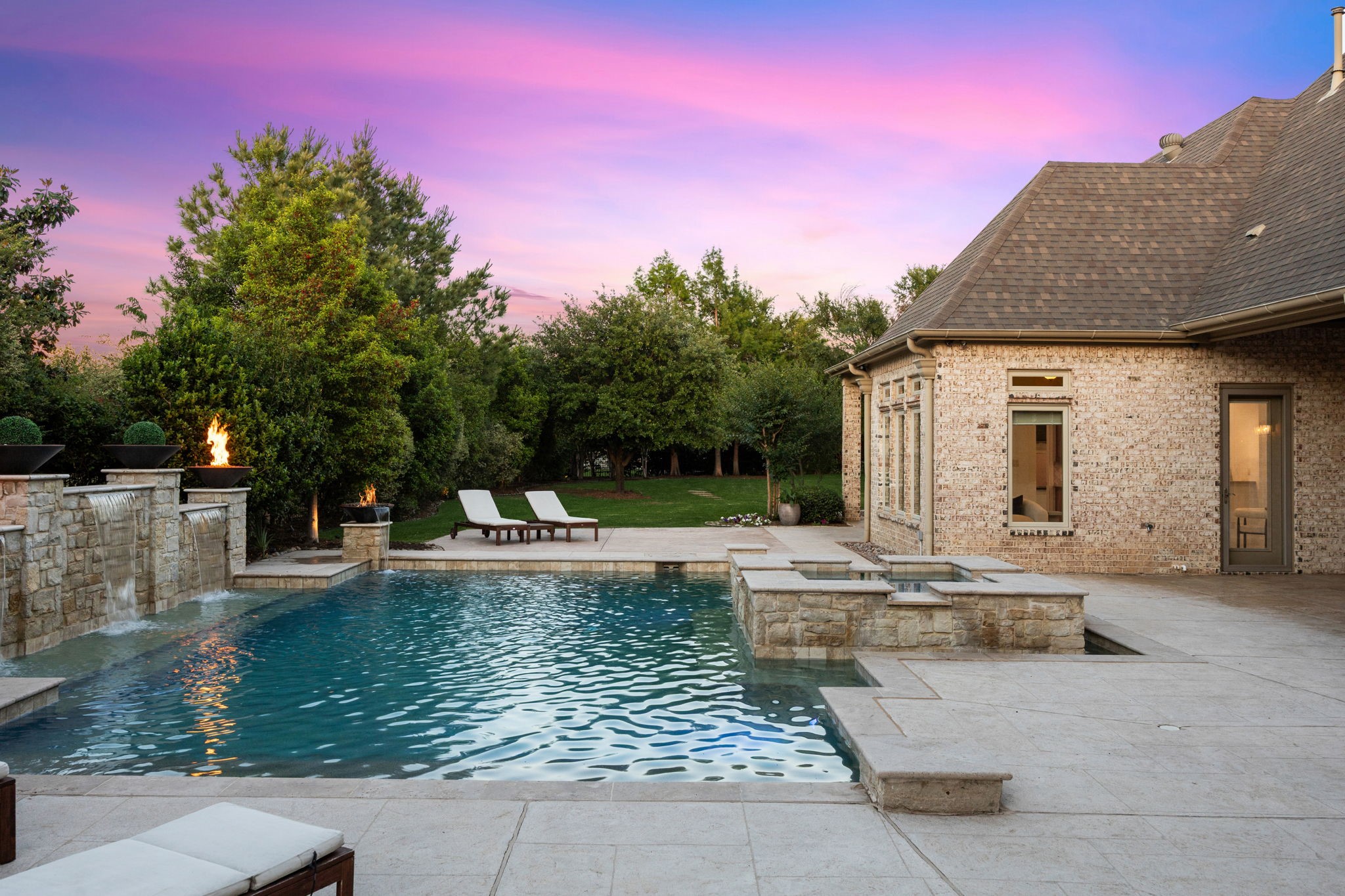 1701 Live Oak Lane