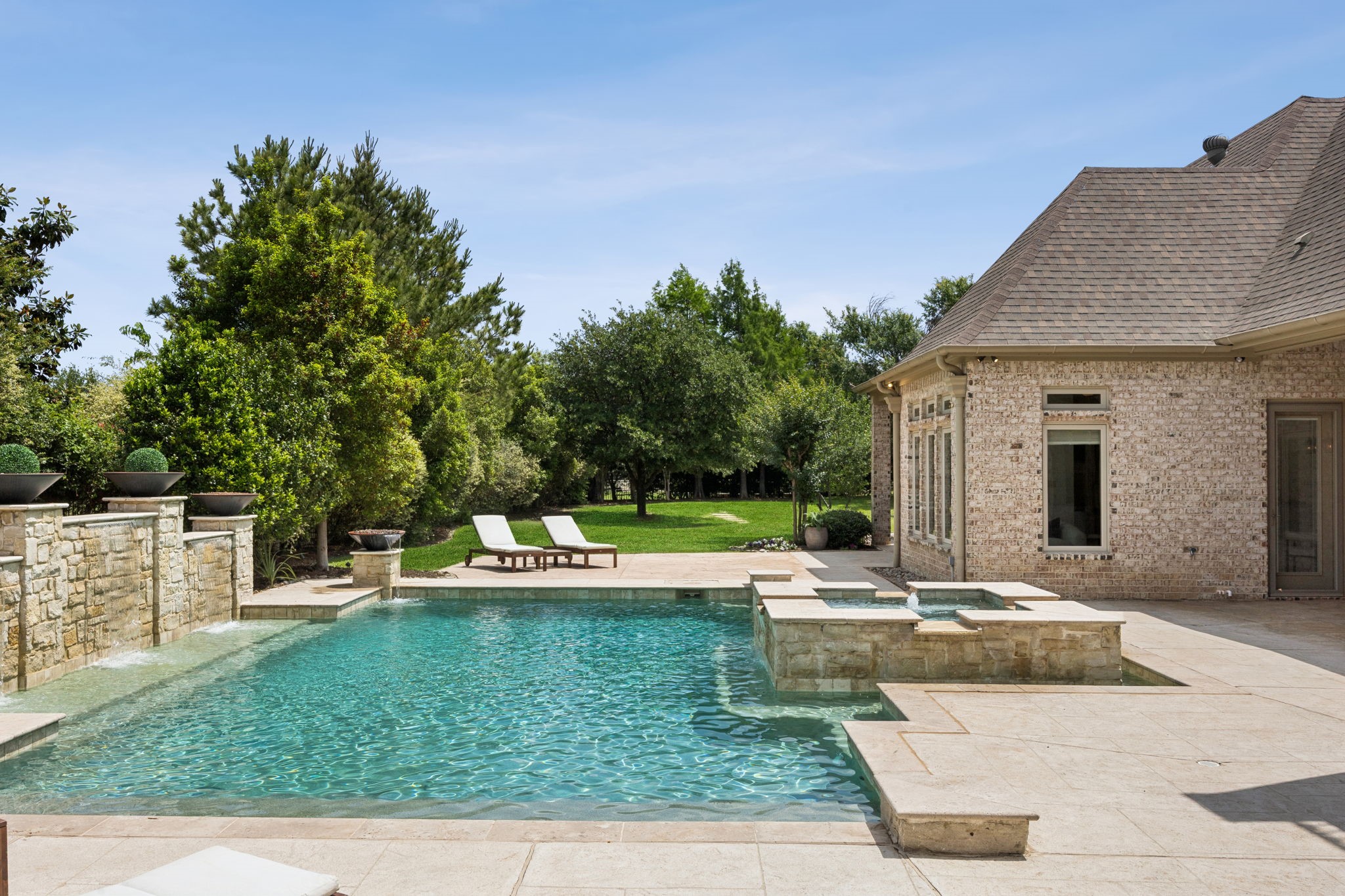 1701 Live Oak Lane