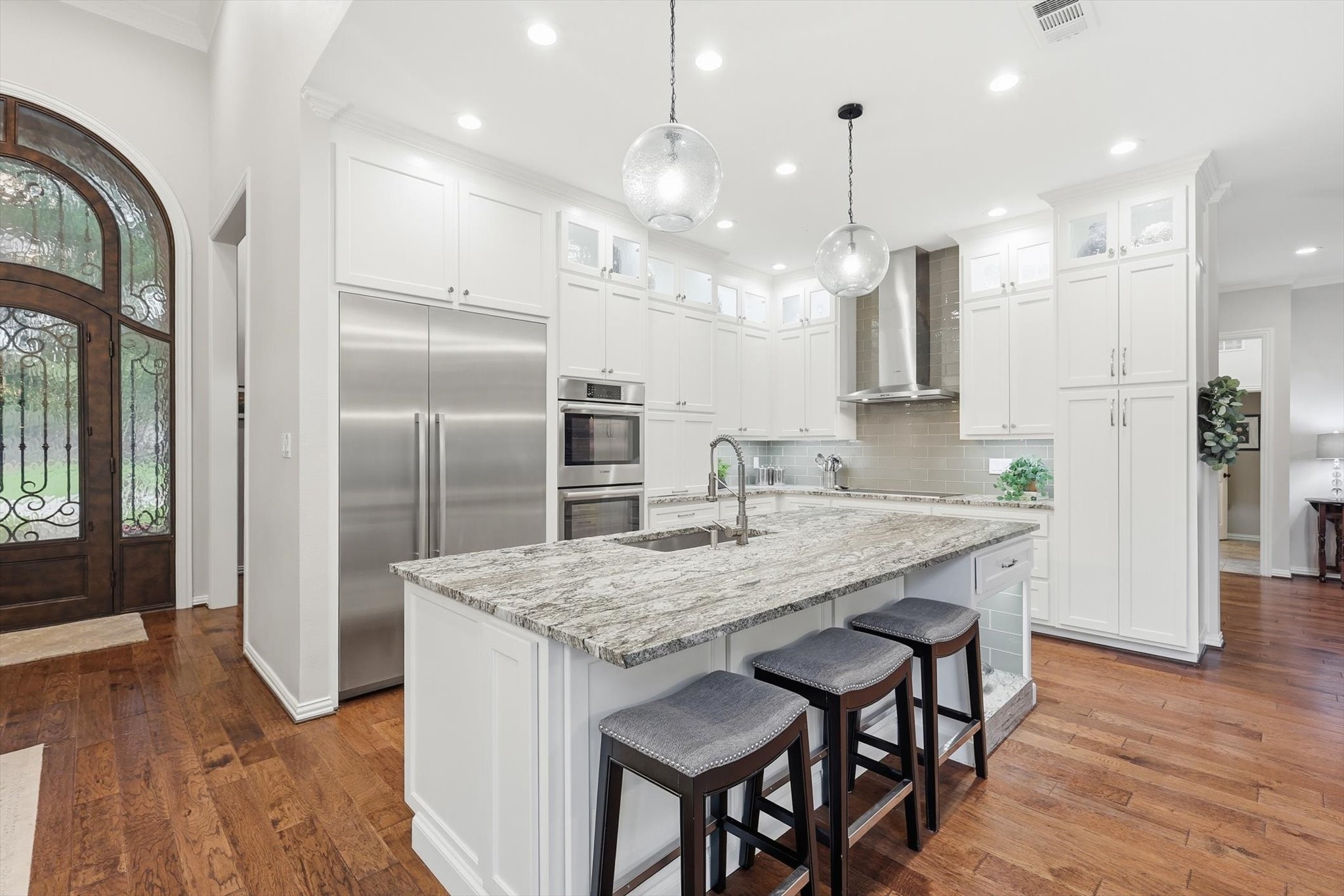 909 Chimney Hill Trail