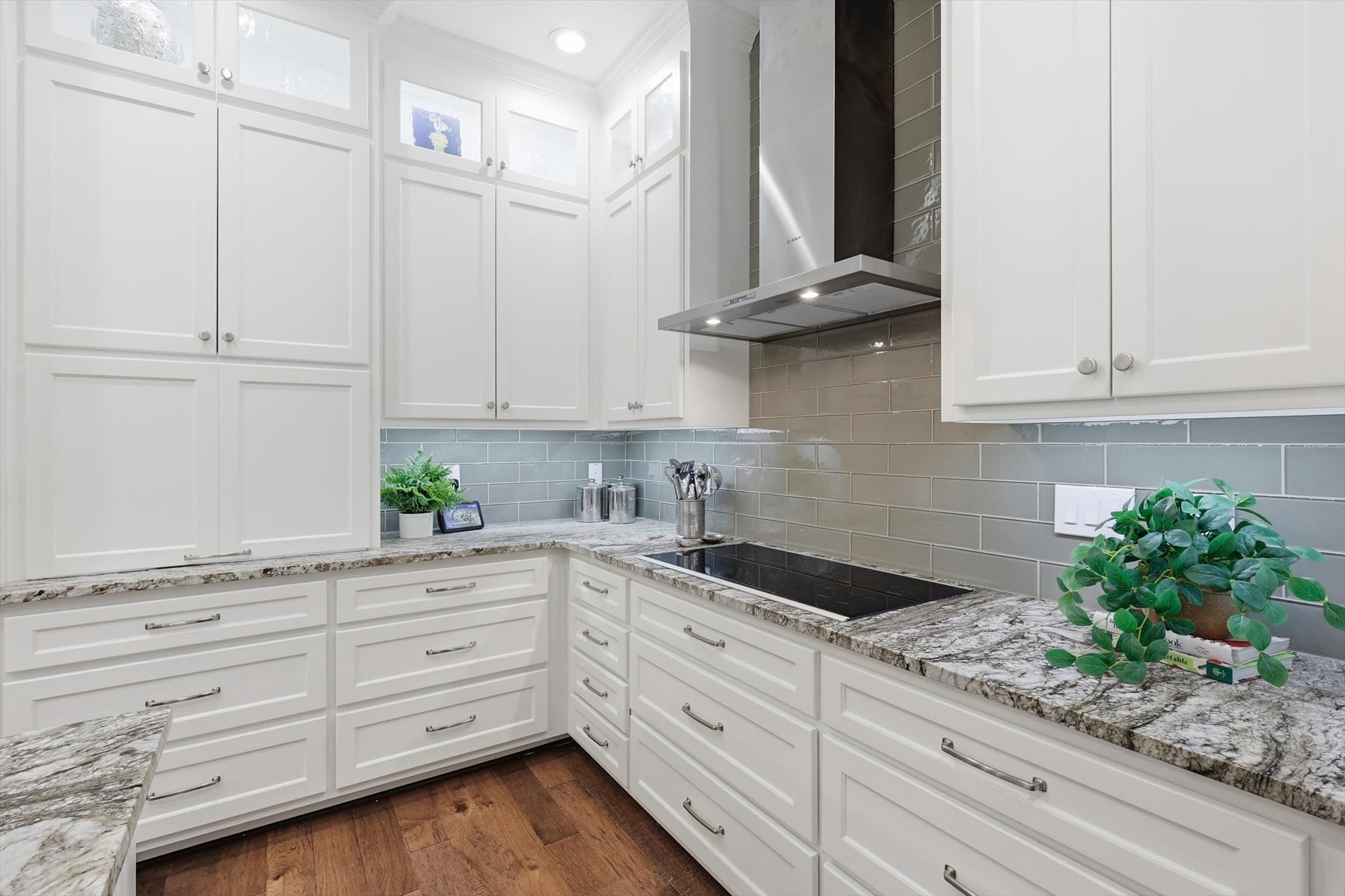 909 Chimney Hill Trail