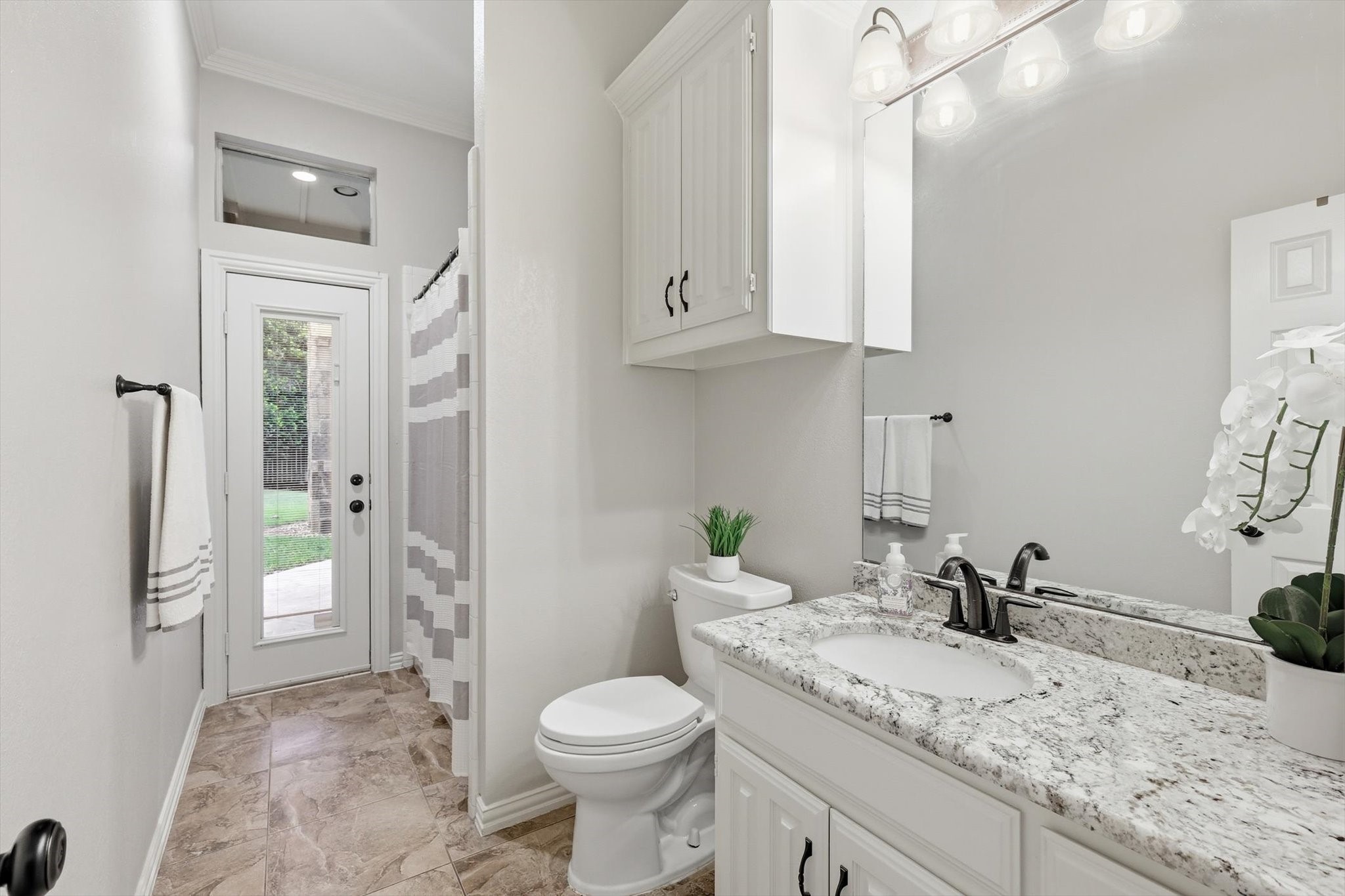909 Chimney Hill Trail