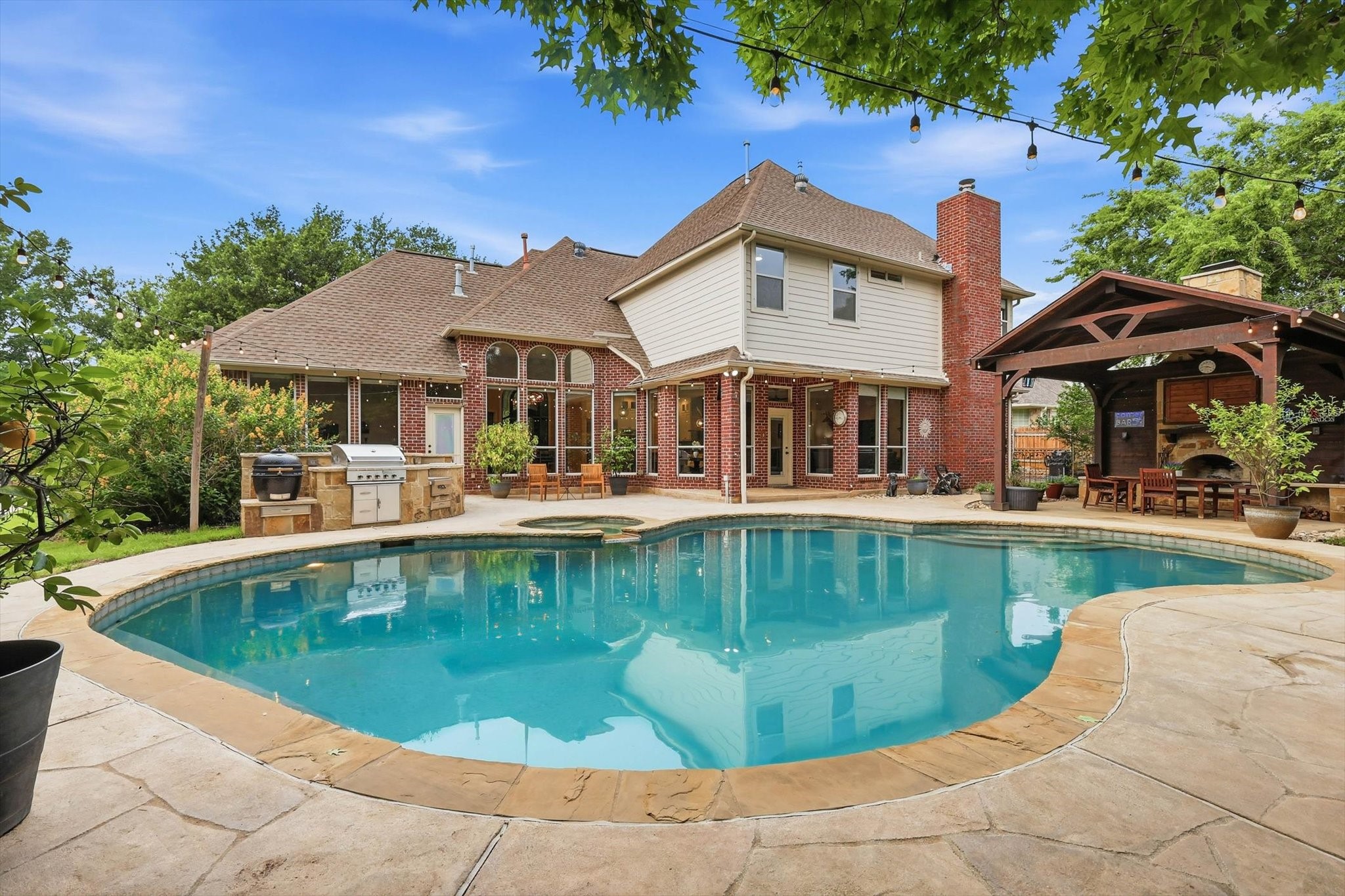 909 Chimney Hill Trail