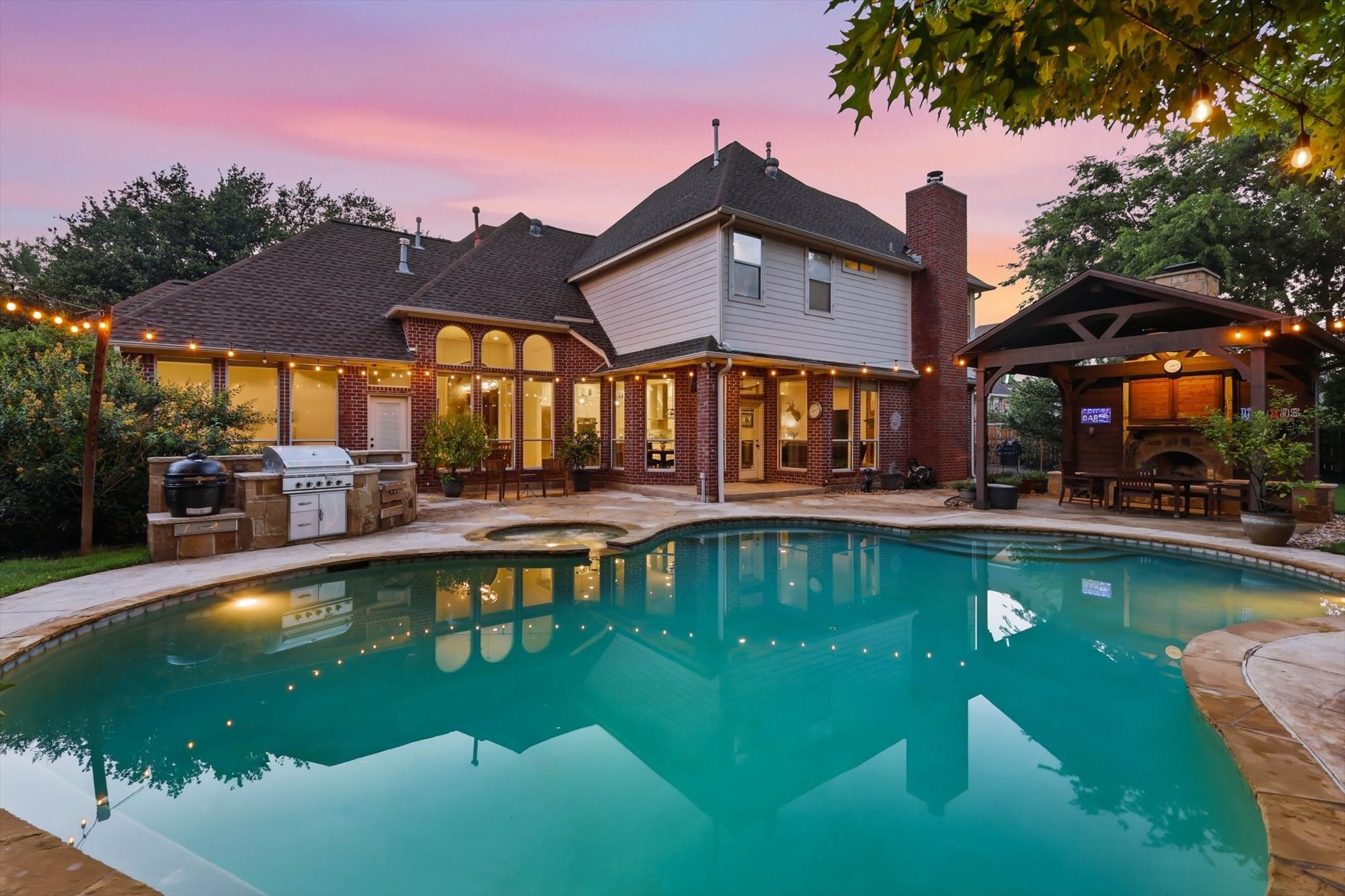 909 Chimney Hill Trail