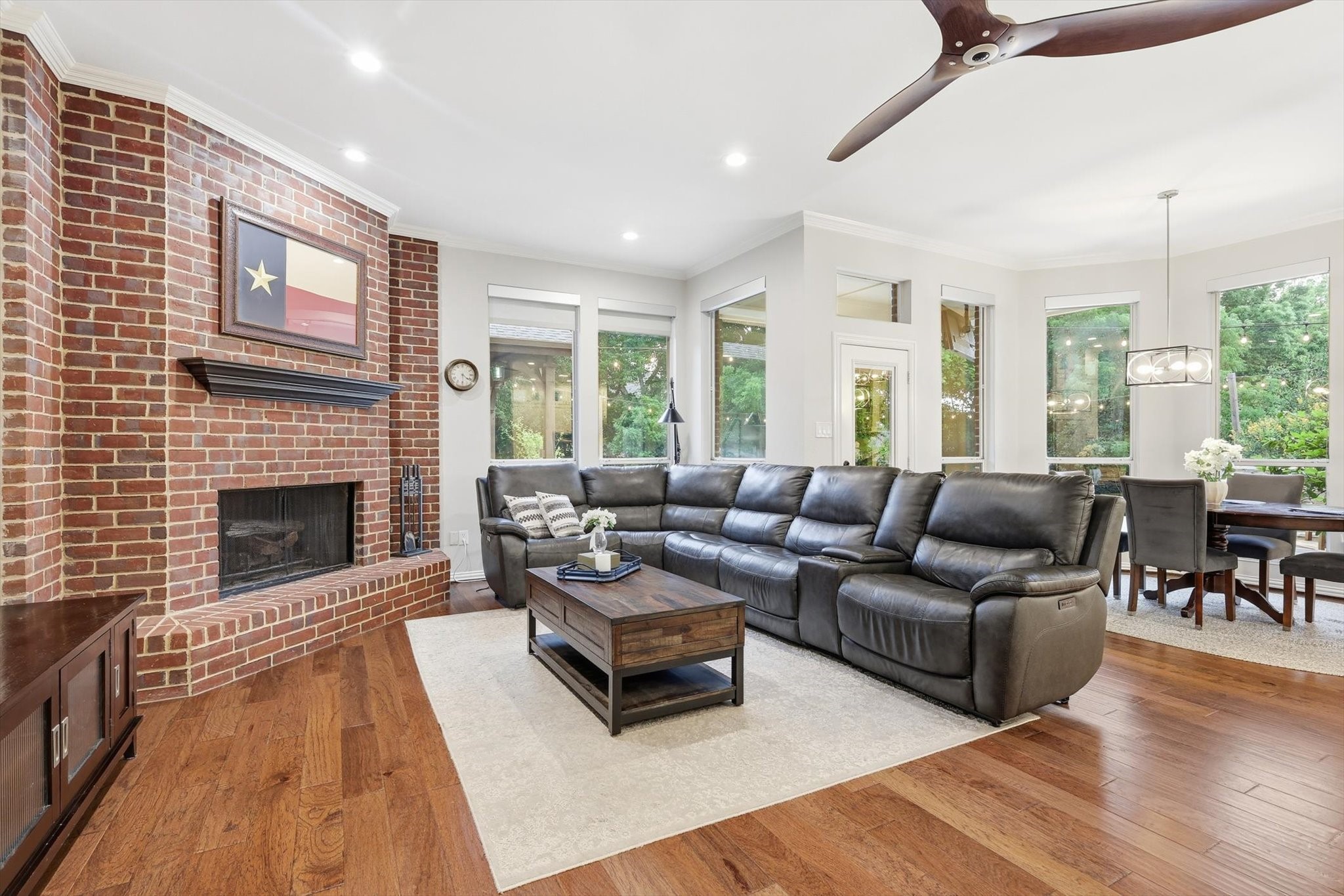 909 Chimney Hill Trail