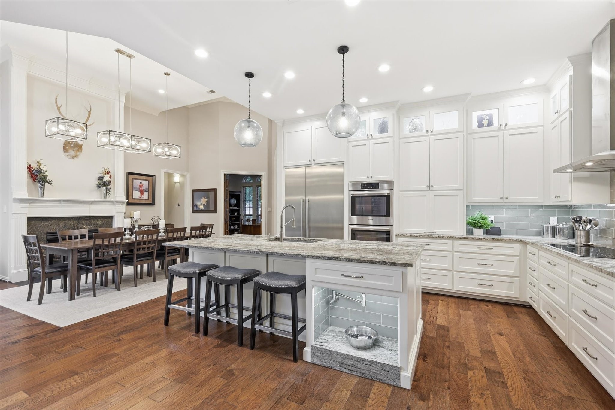 909 Chimney Hill Trail