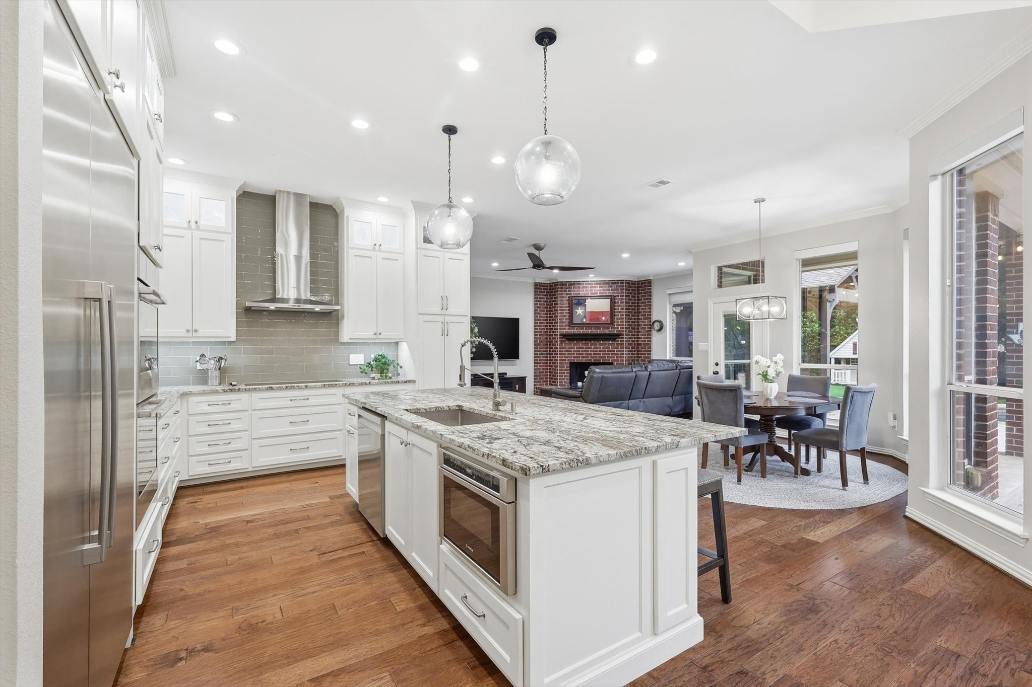909 Chimney Hill Trail