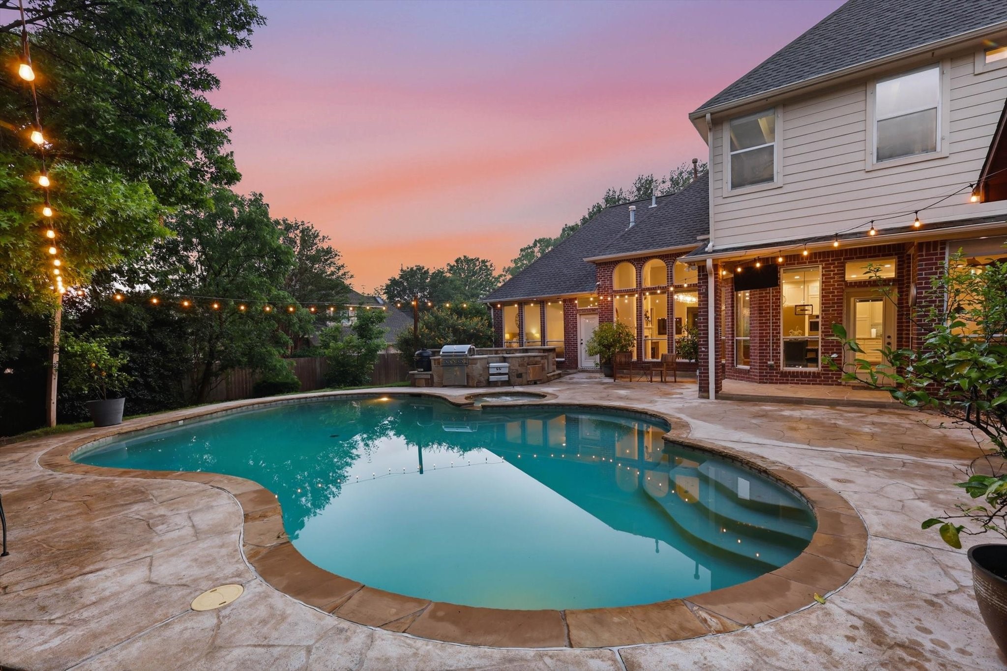 909 Chimney Hill Trail