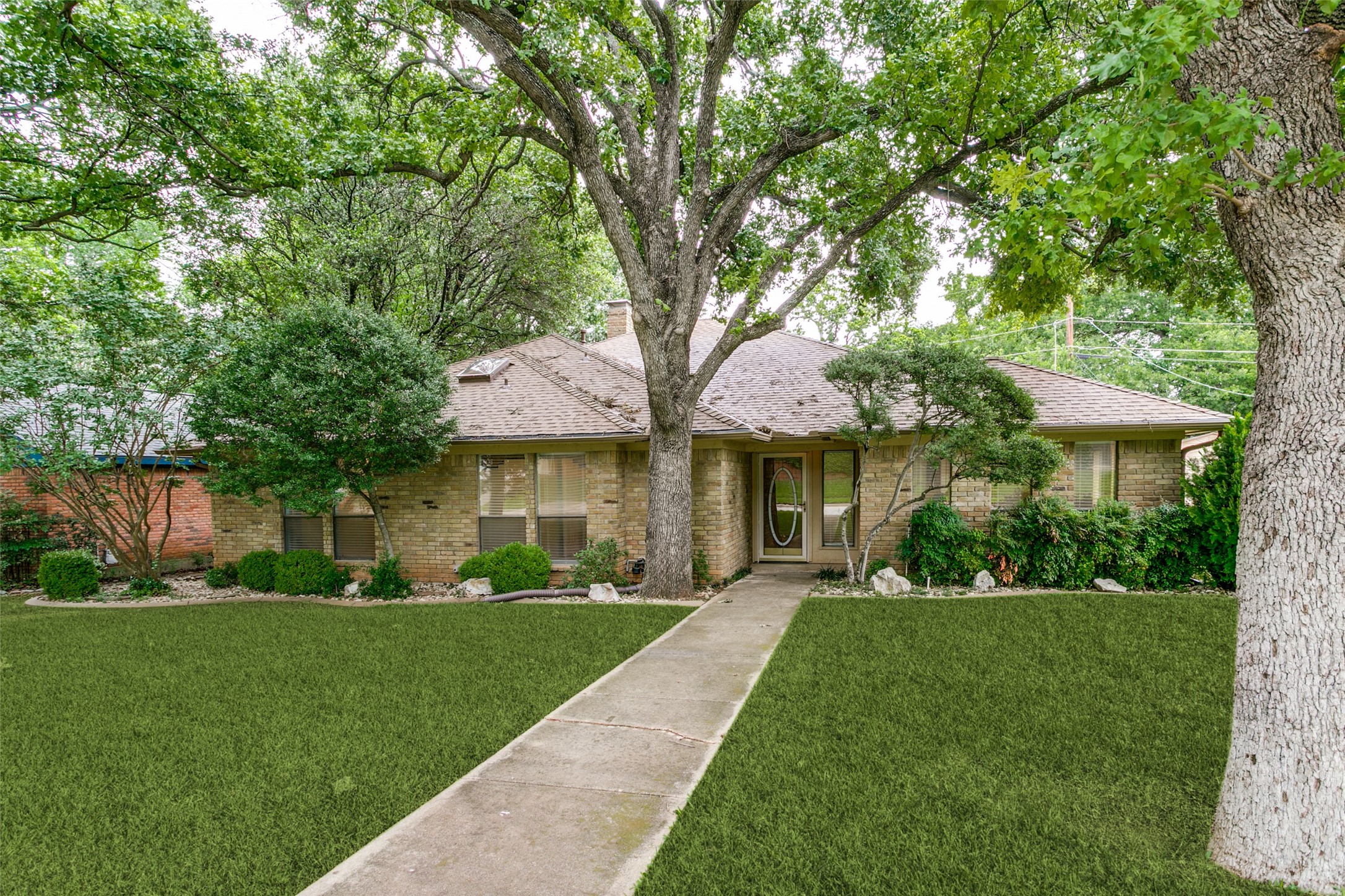 2818 N Creekwood Drive