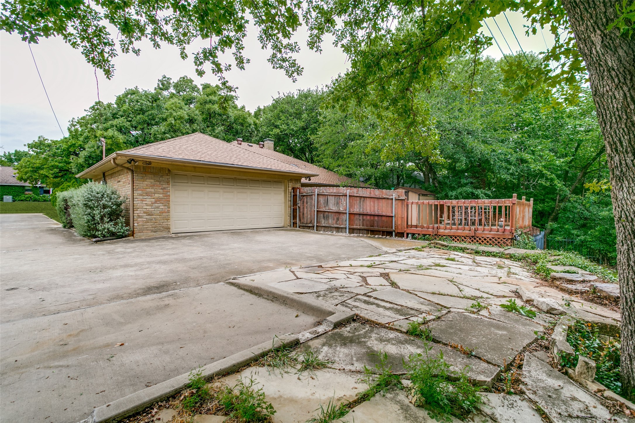 2818 N Creekwood Drive