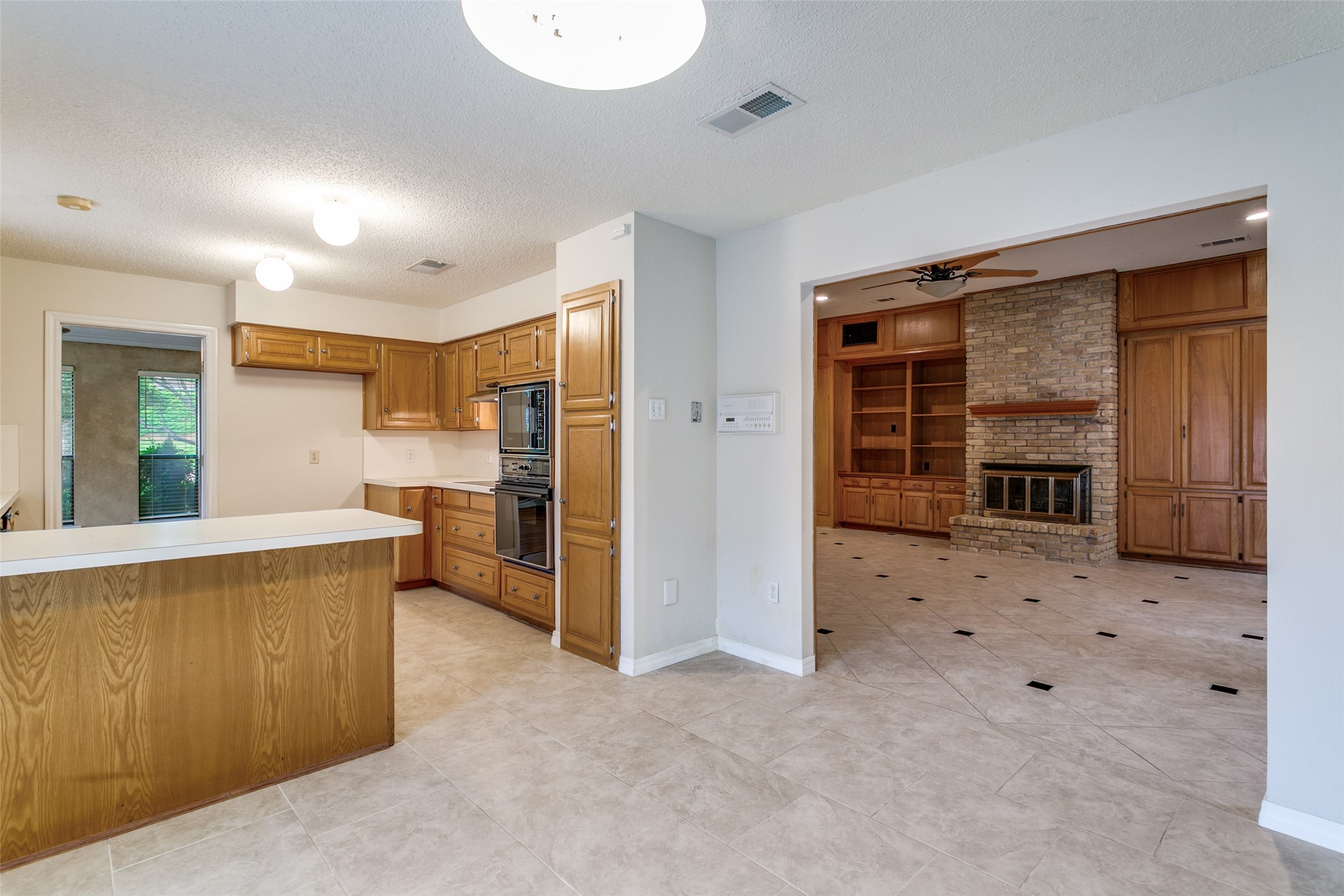 2818 N Creekwood Drive