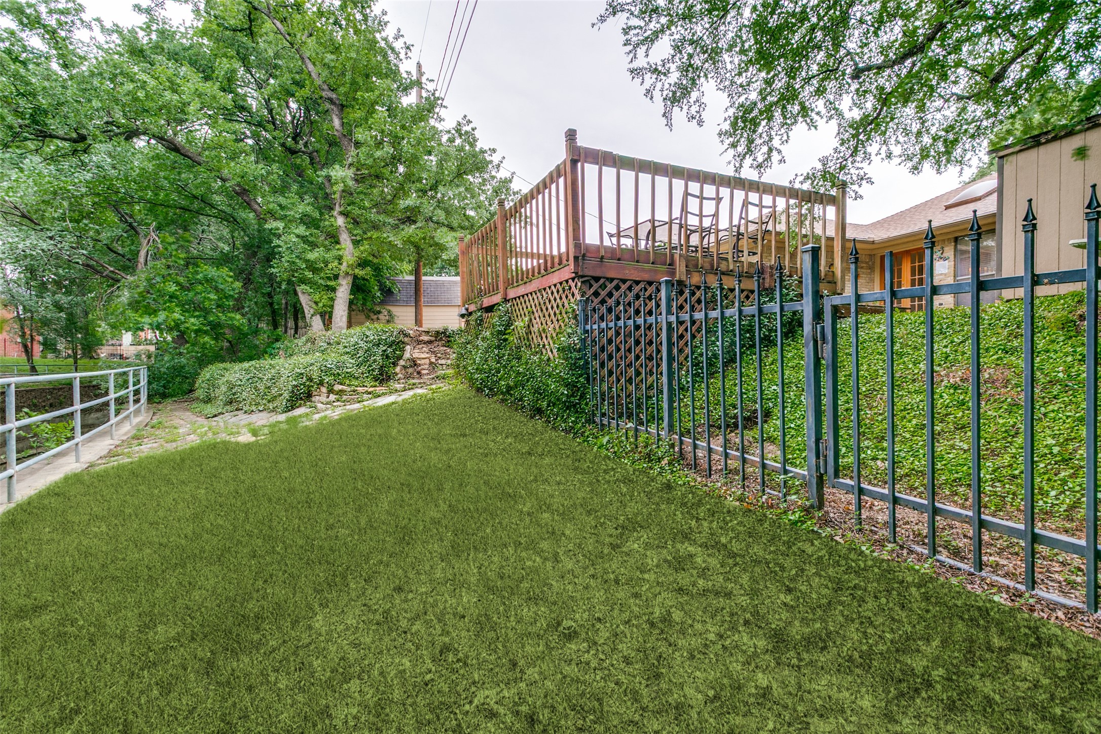 2818 N Creekwood Drive