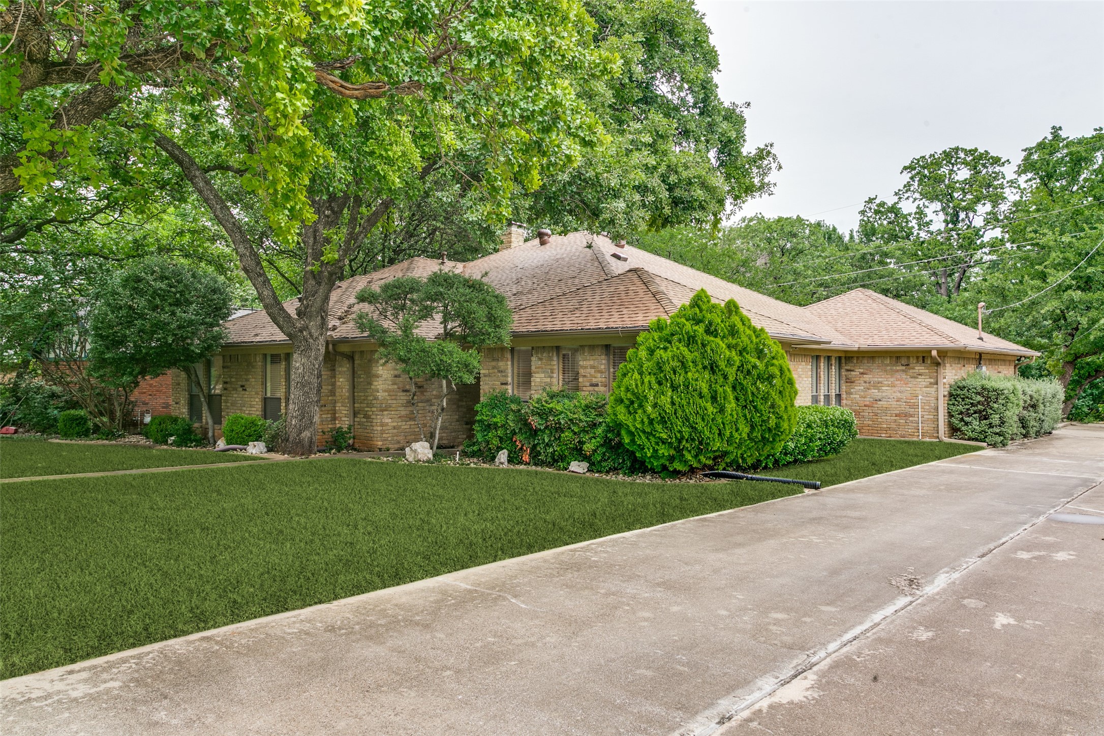2818 N Creekwood Drive