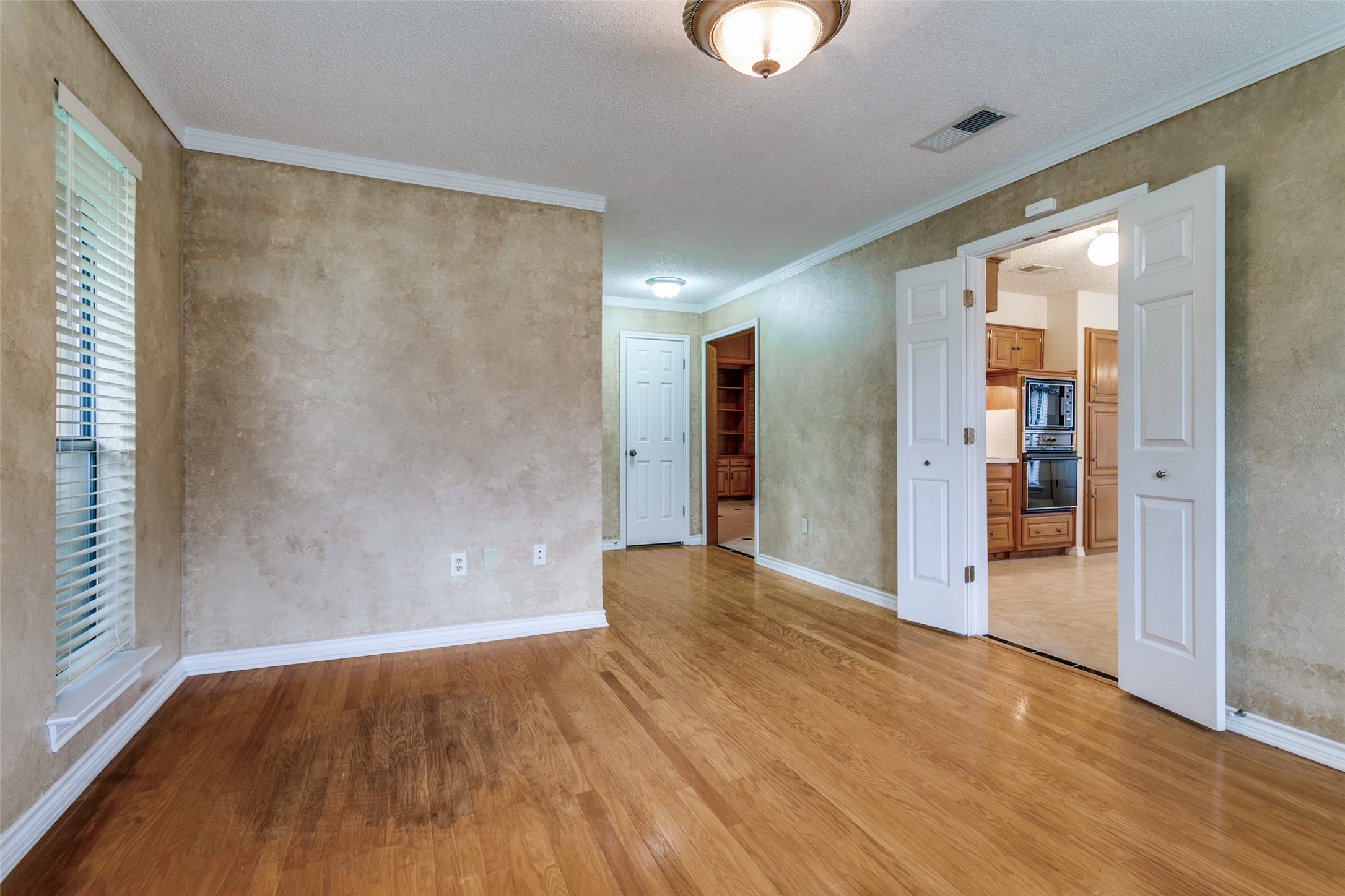 2818 N Creekwood Drive