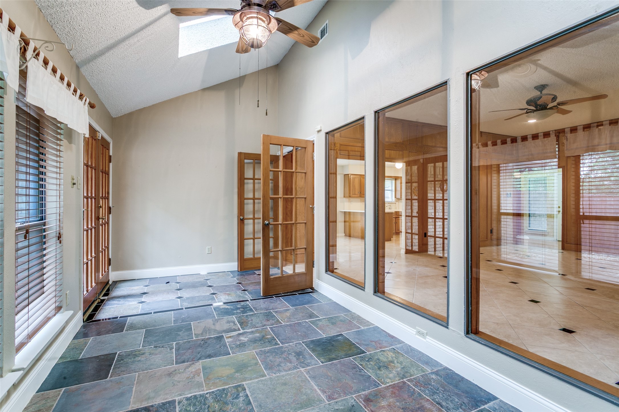 2818 N Creekwood Drive