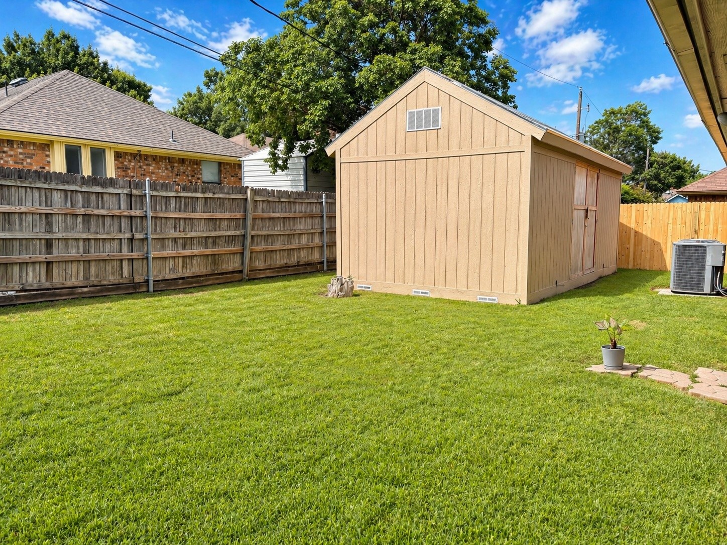 848 W Lynn Creek Drive