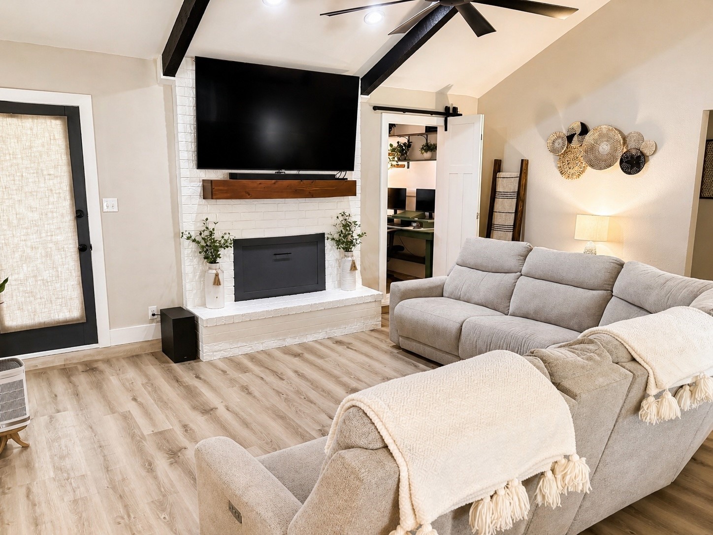 848 W Lynn Creek Drive