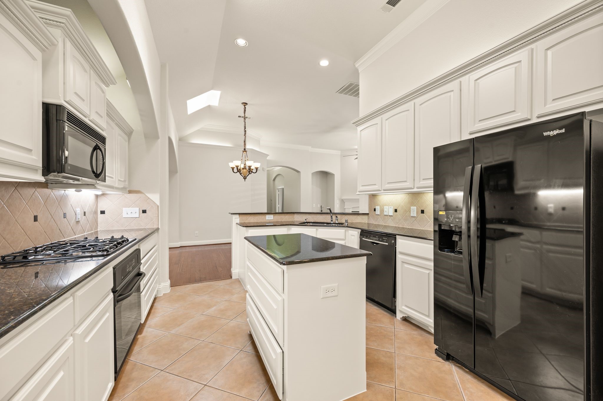 6109 Lake Way