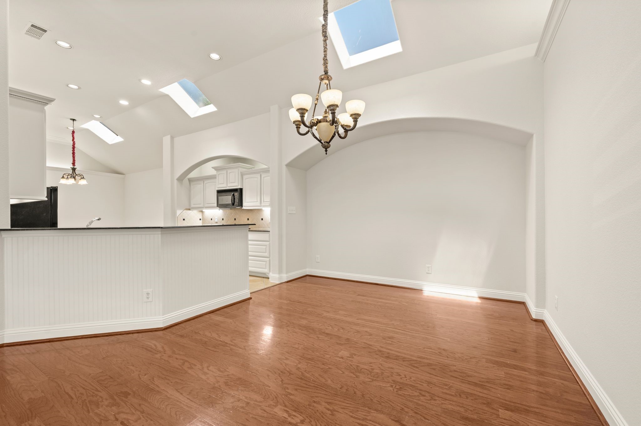 6109 Lake Way