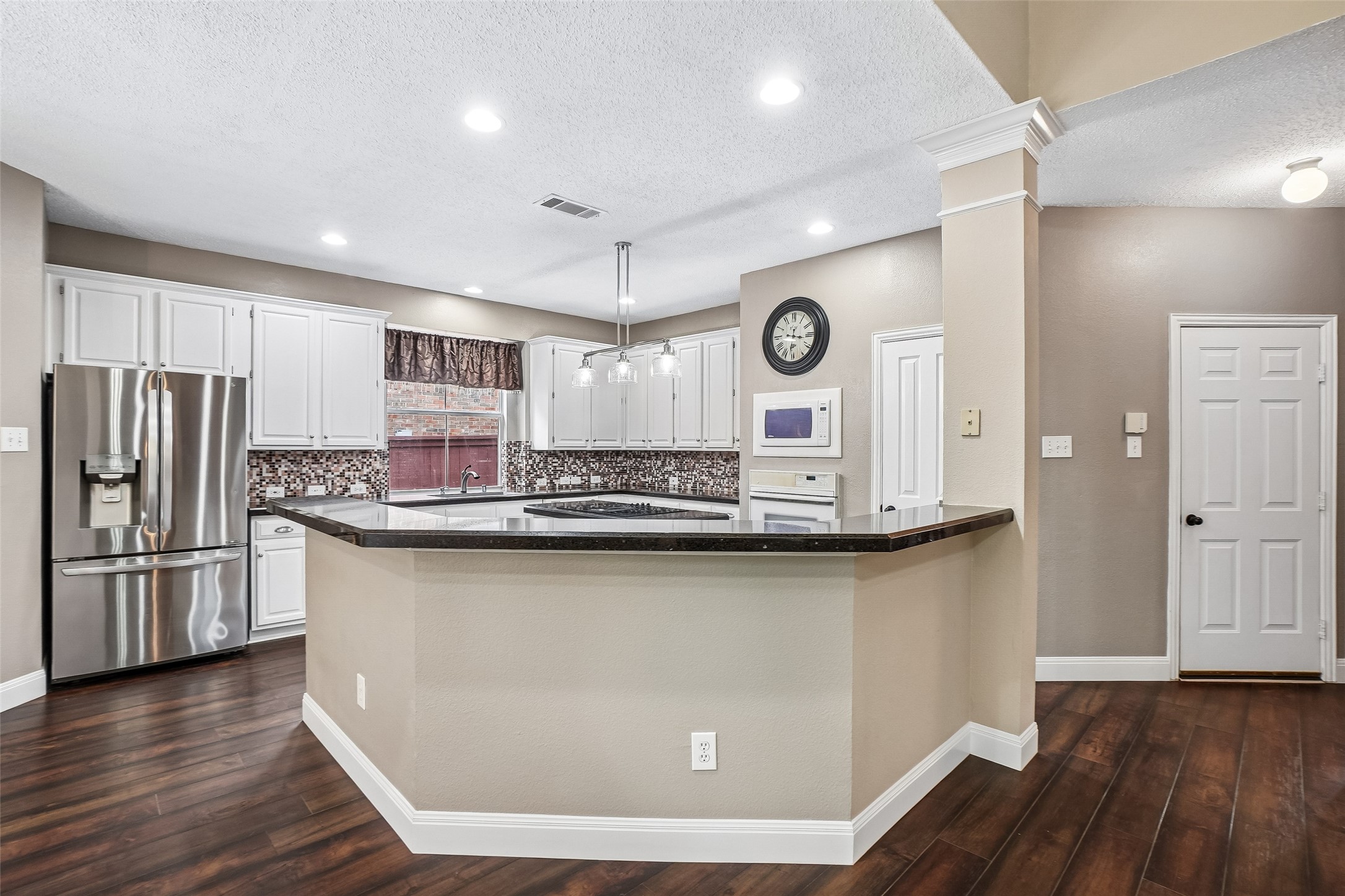 2809 Stonehurst Drive