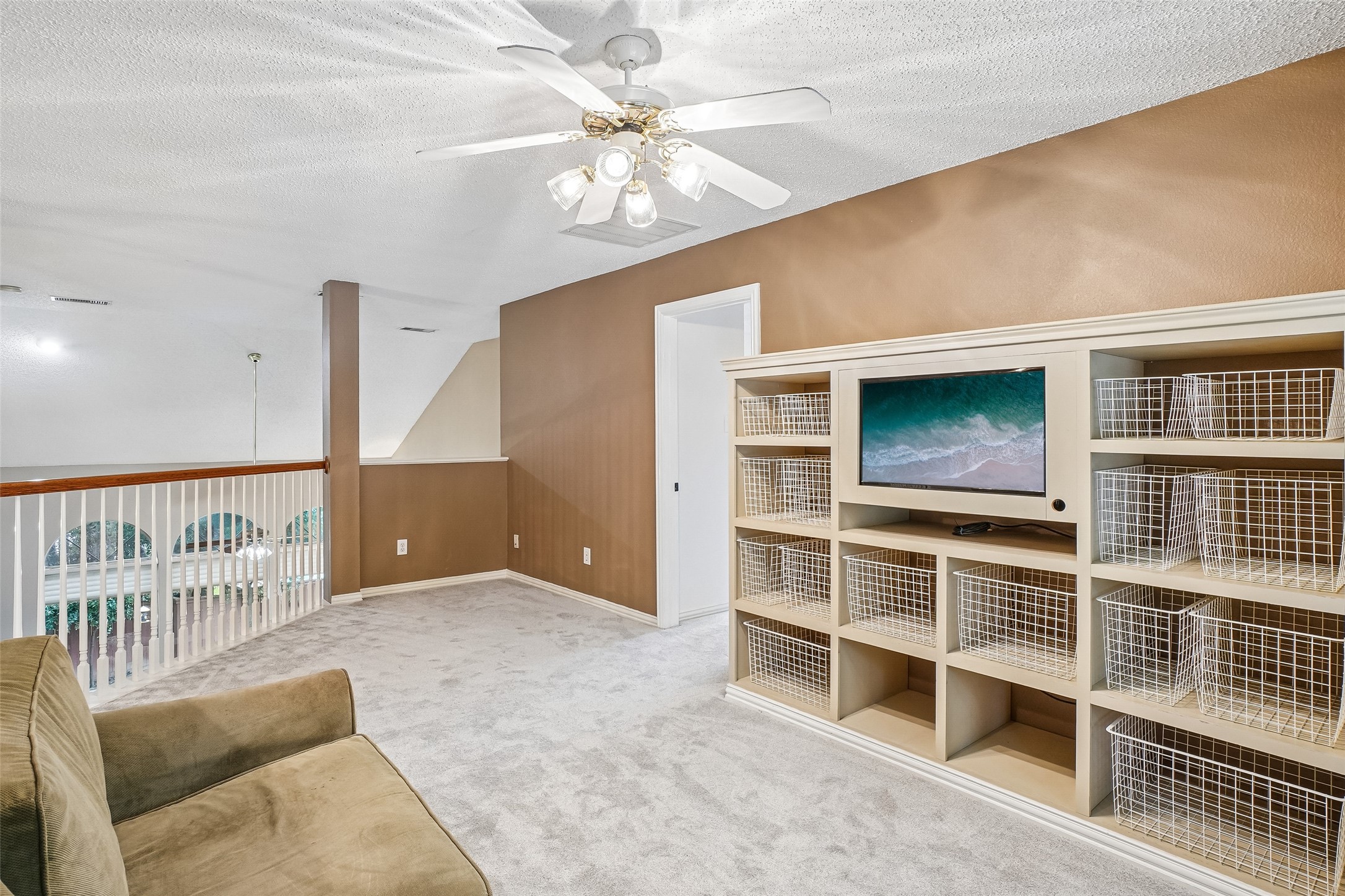 2809 Stonehurst Drive