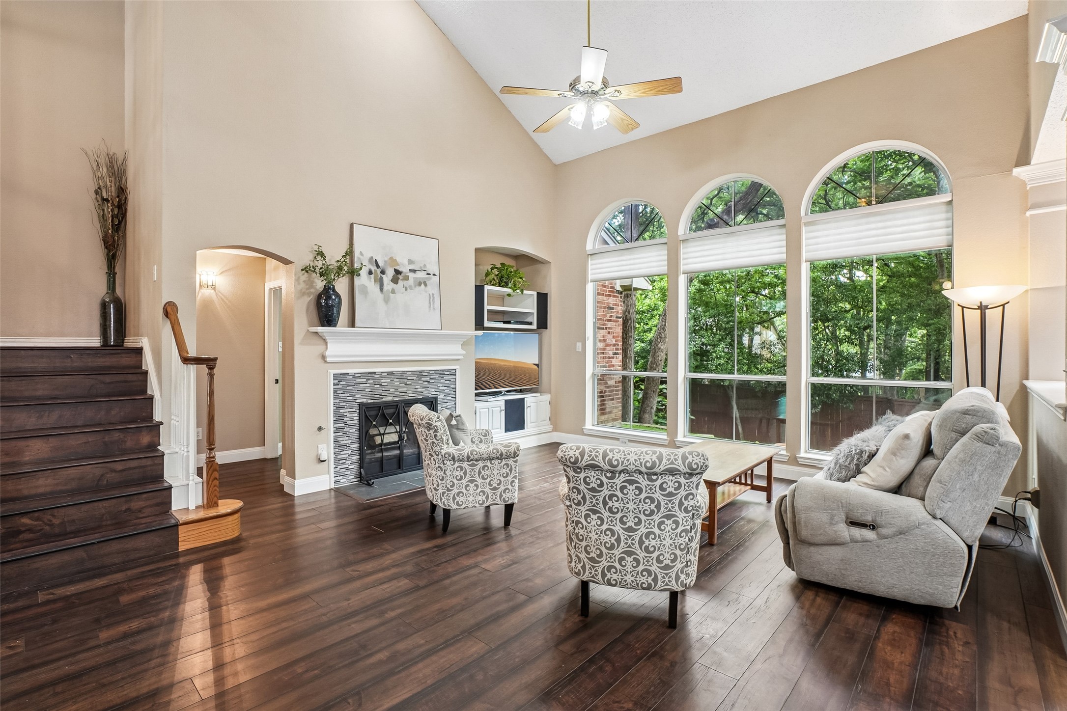 2809 Stonehurst Drive