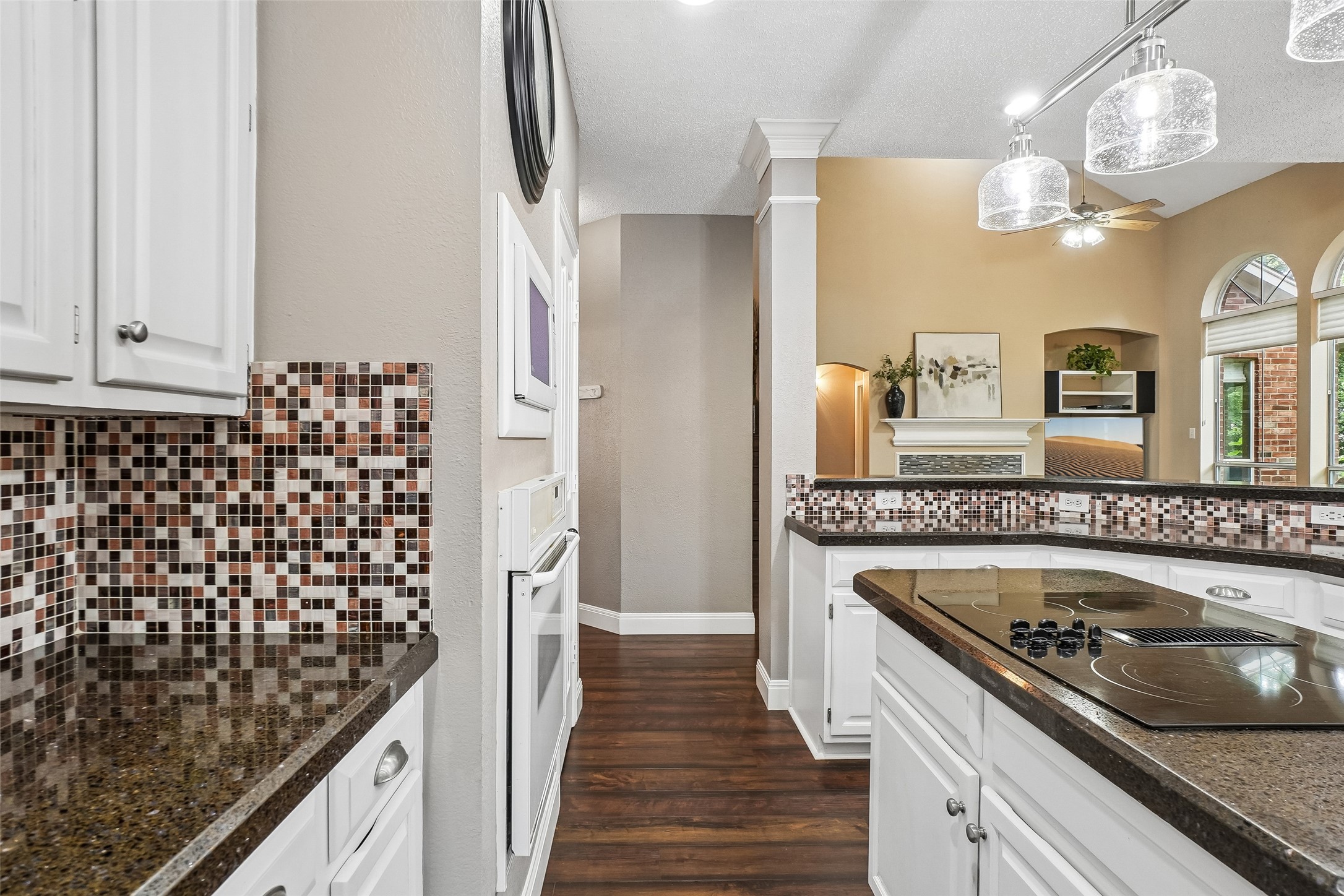 2809 Stonehurst Drive