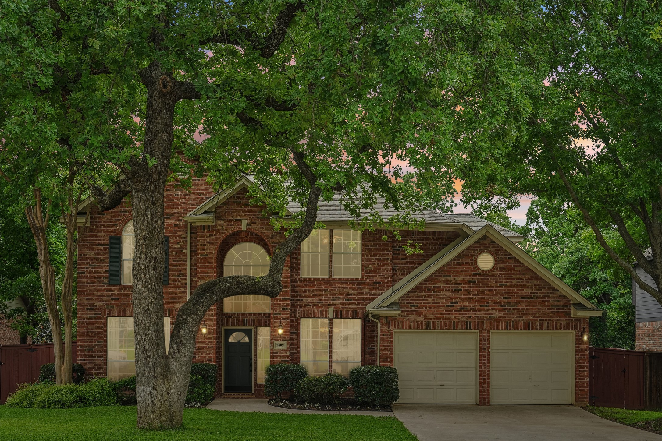 2809 Stonehurst Drive