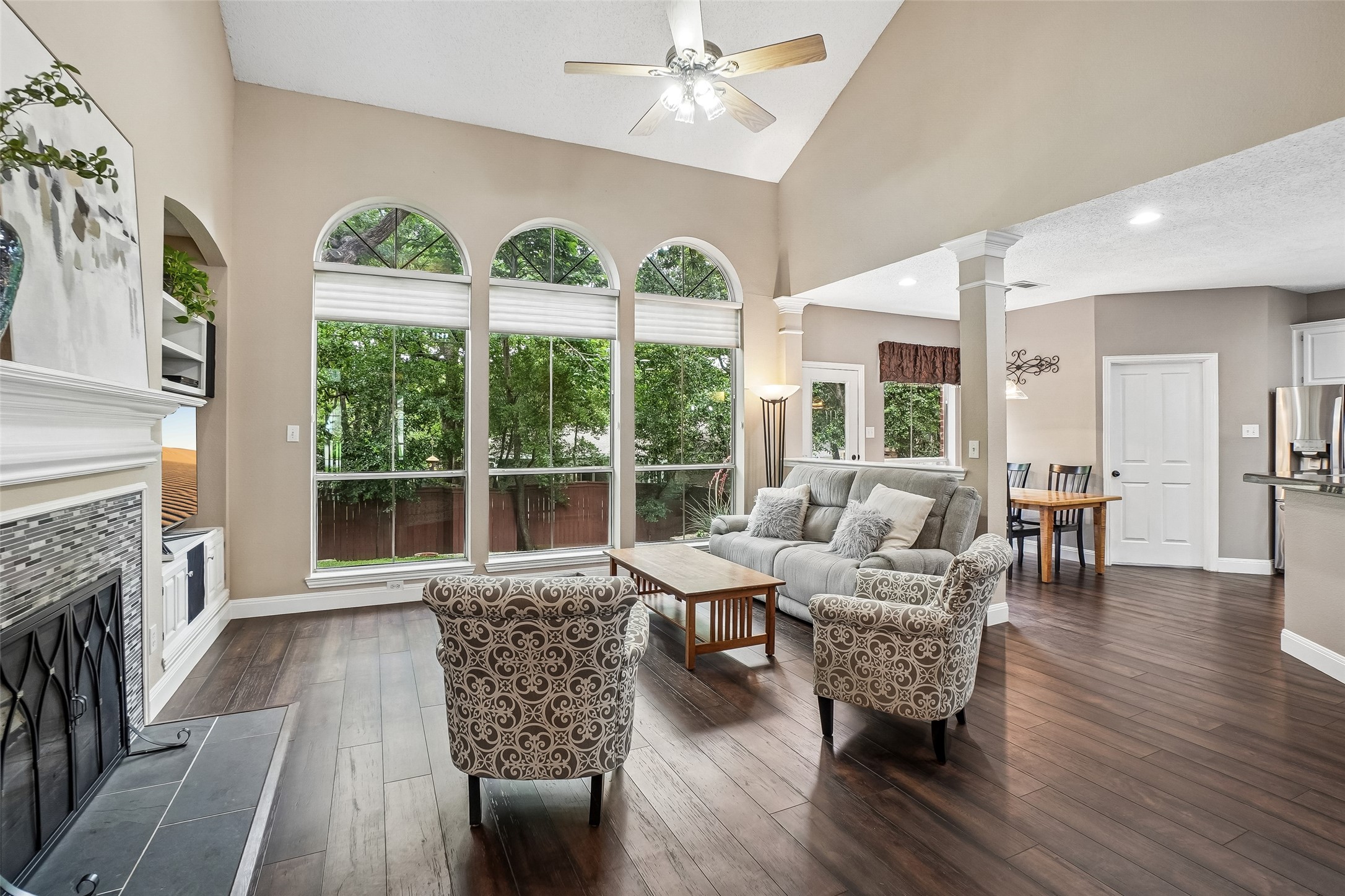 2809 Stonehurst Drive
