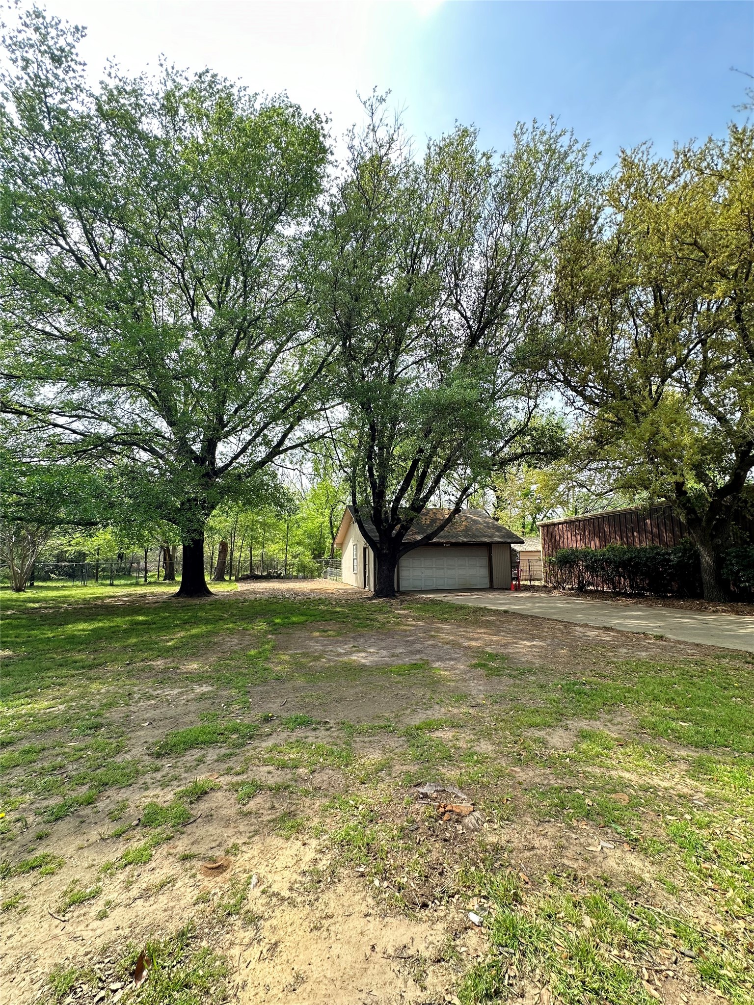 228 S Pearson Lane