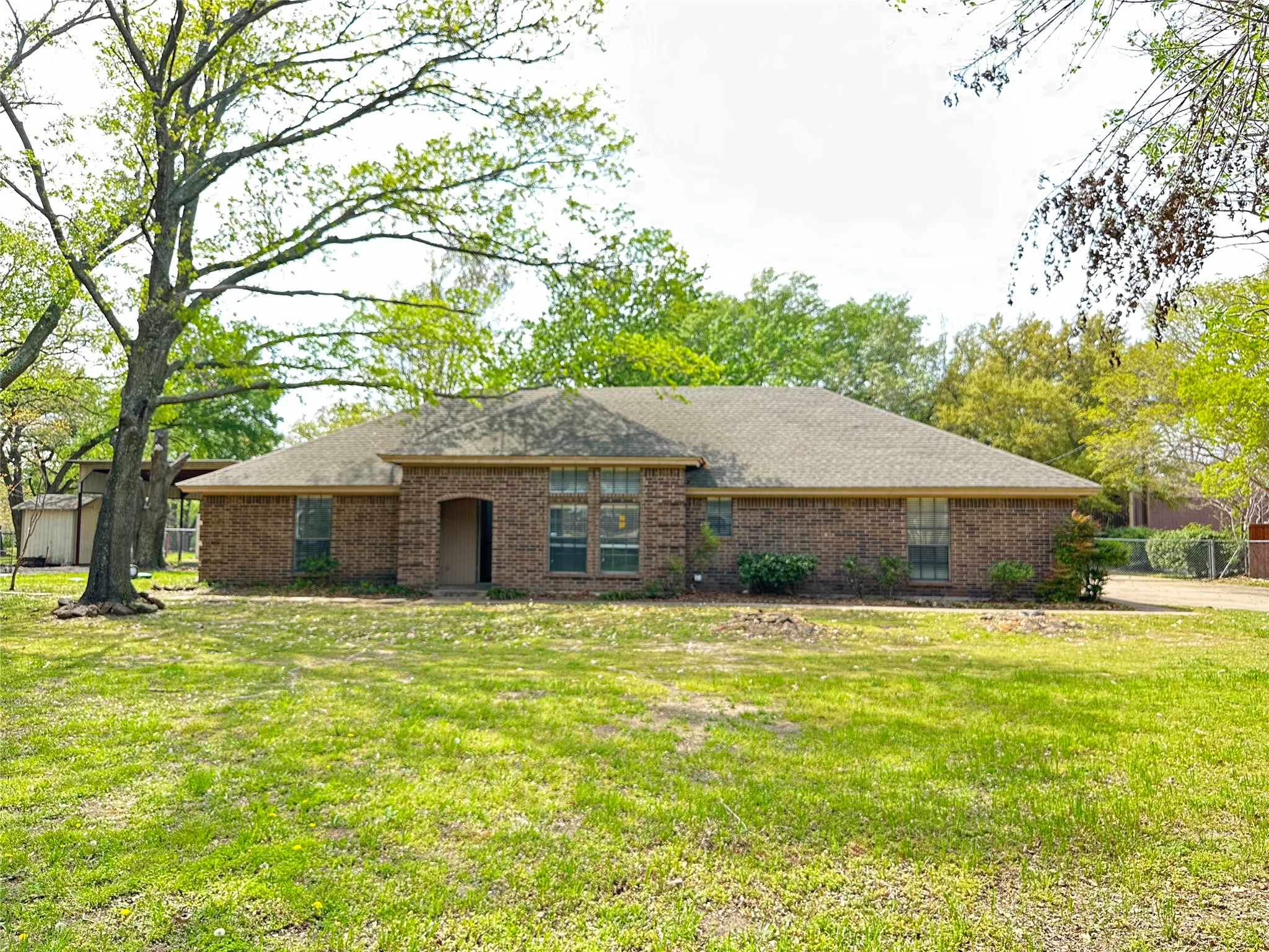 228 S Pearson Lane