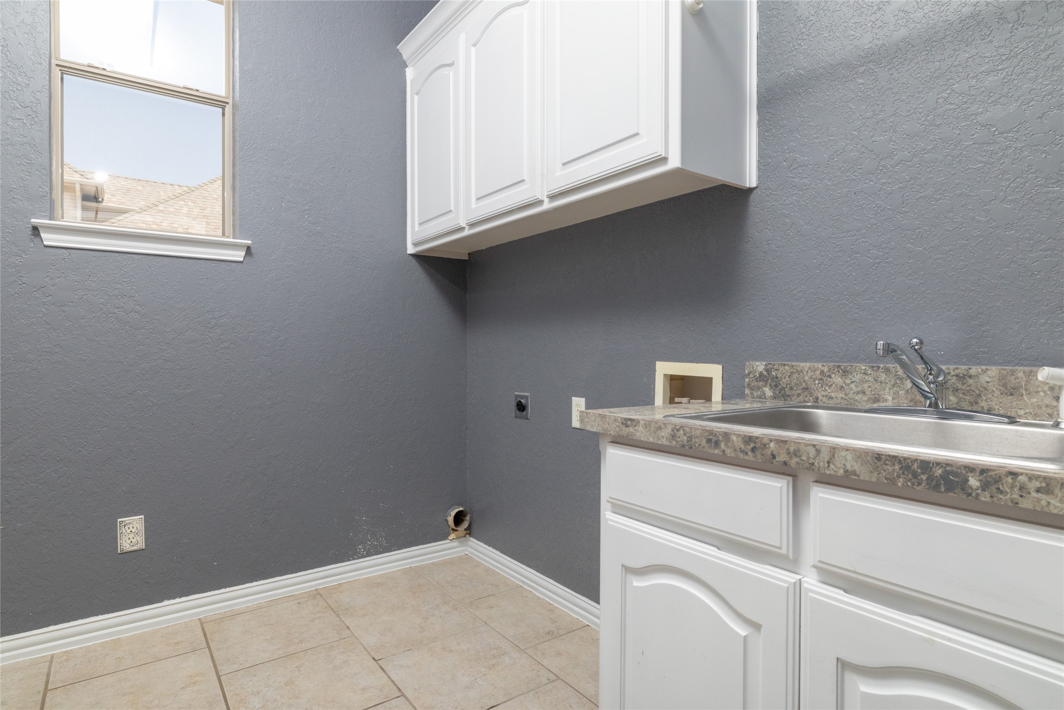 8105 Thornwood Drive