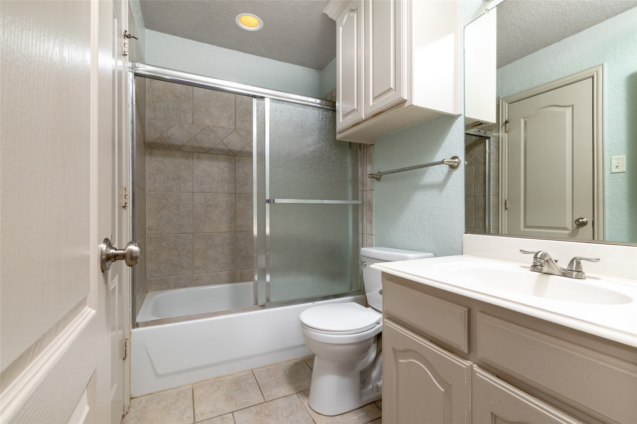 8105 Thornwood Drive