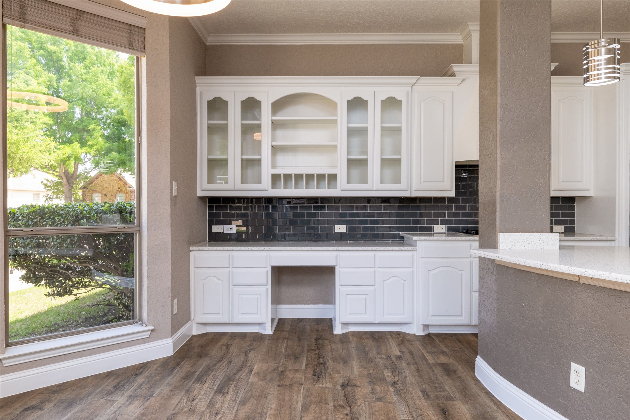 8105 Thornwood Drive