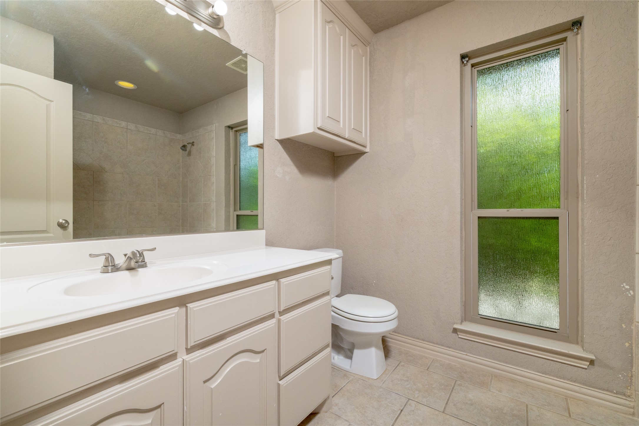 8105 Thornwood Drive