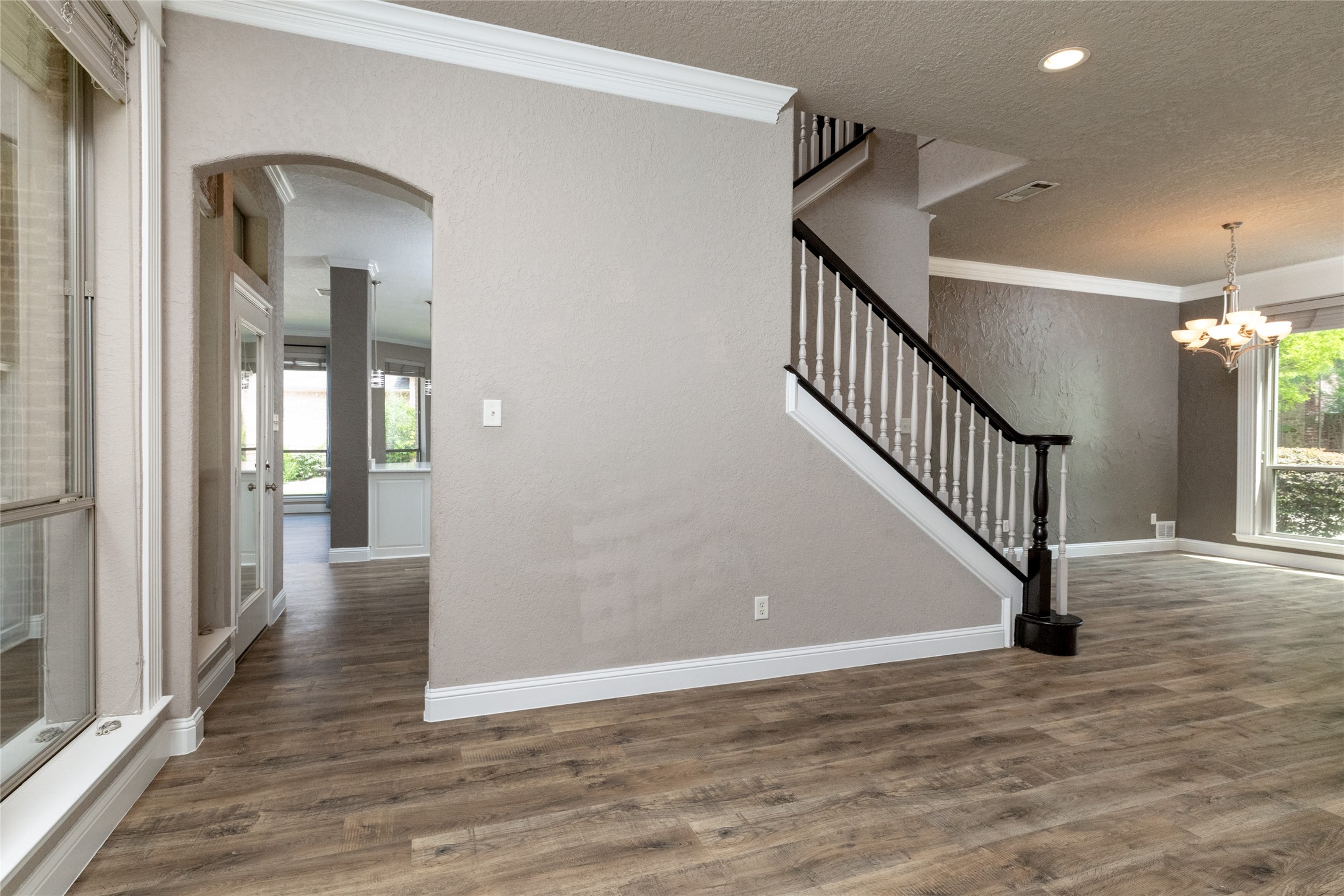 8105 Thornwood Drive