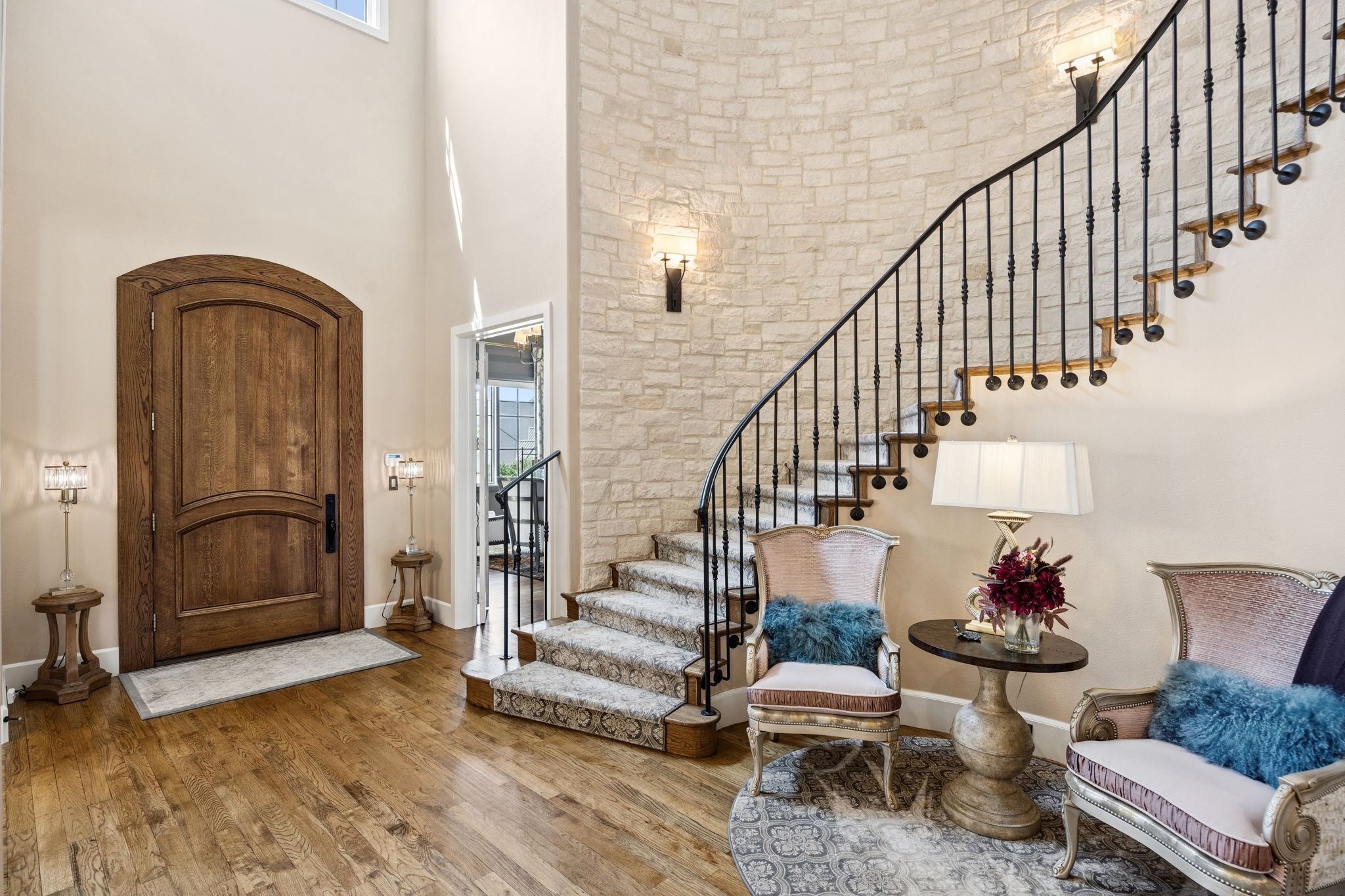 1925 Cielo Court