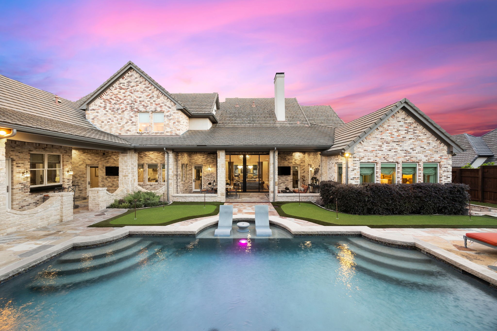1925 Cielo Court