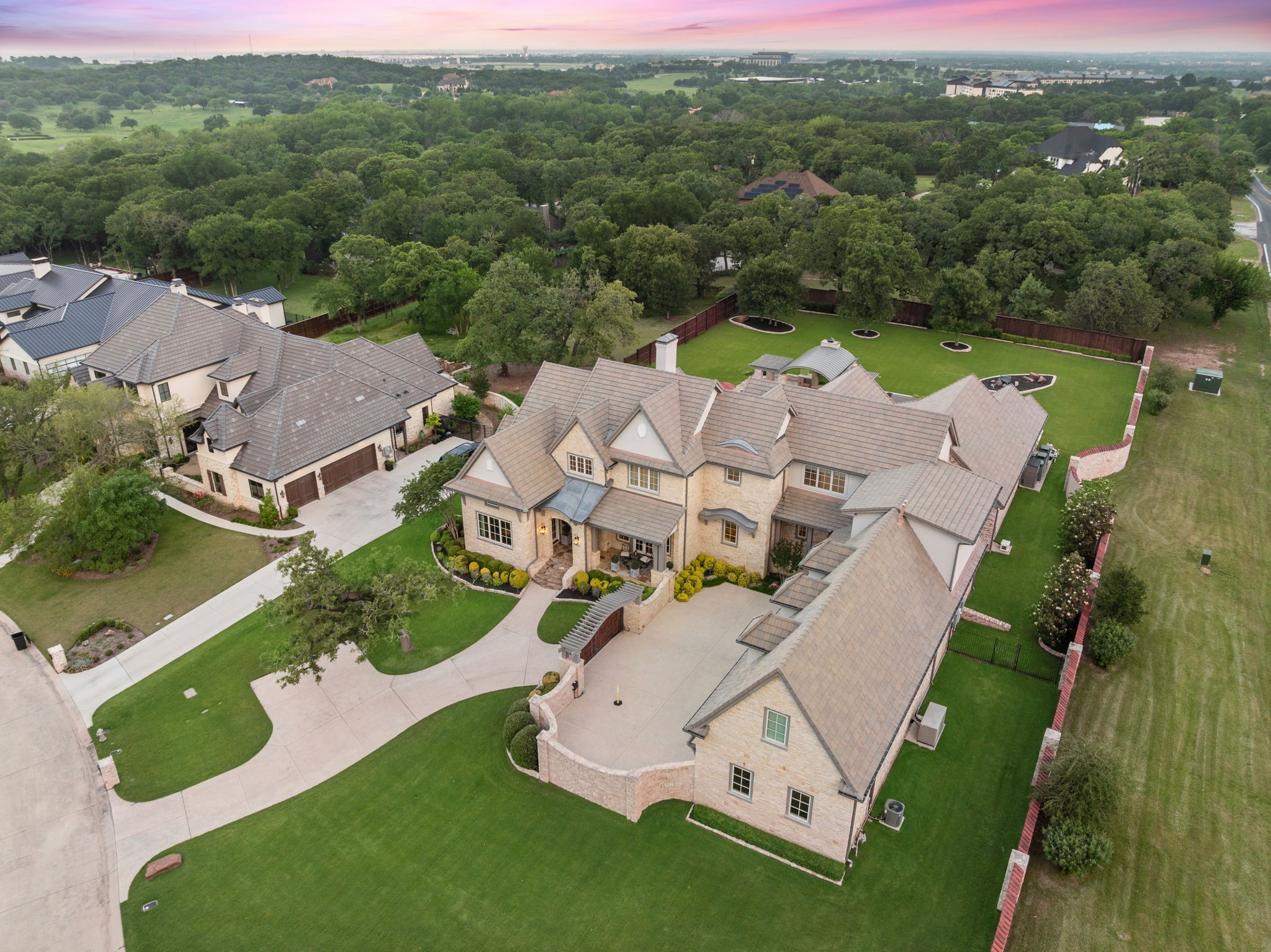 1925 Cielo Court