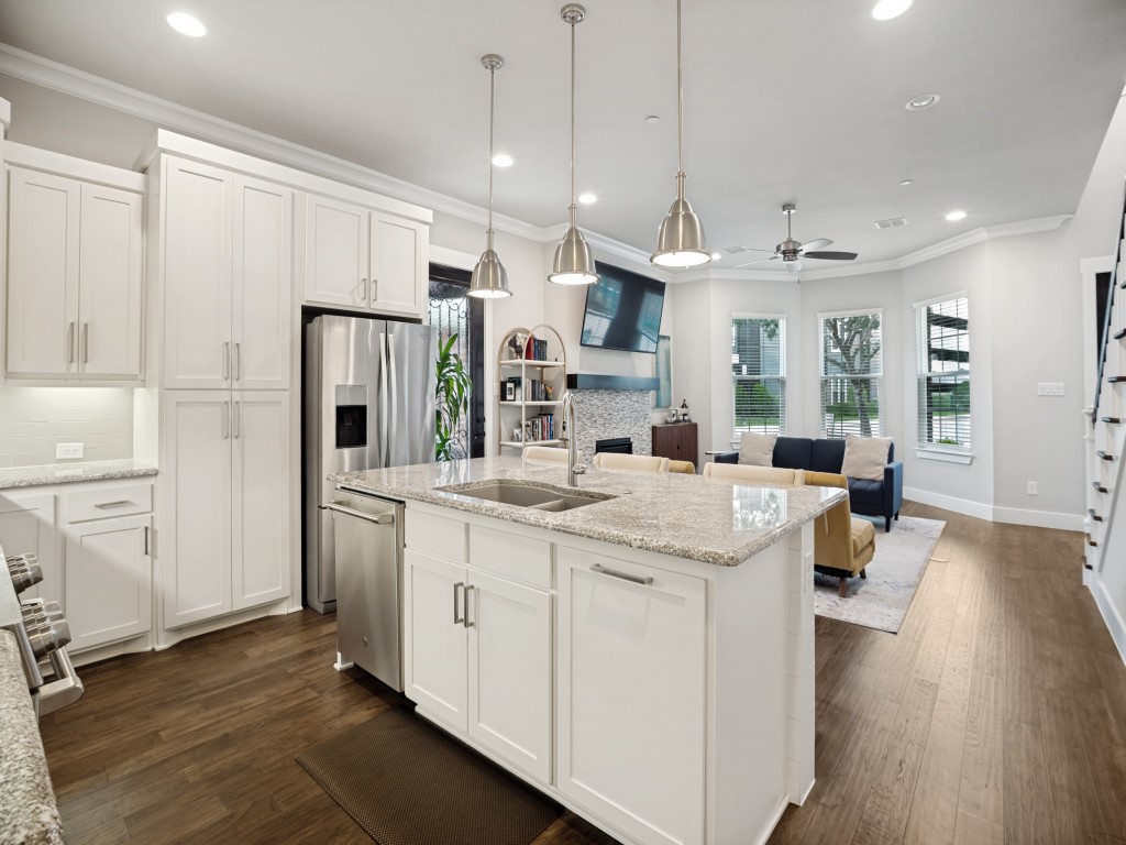 420 Crockett Circle