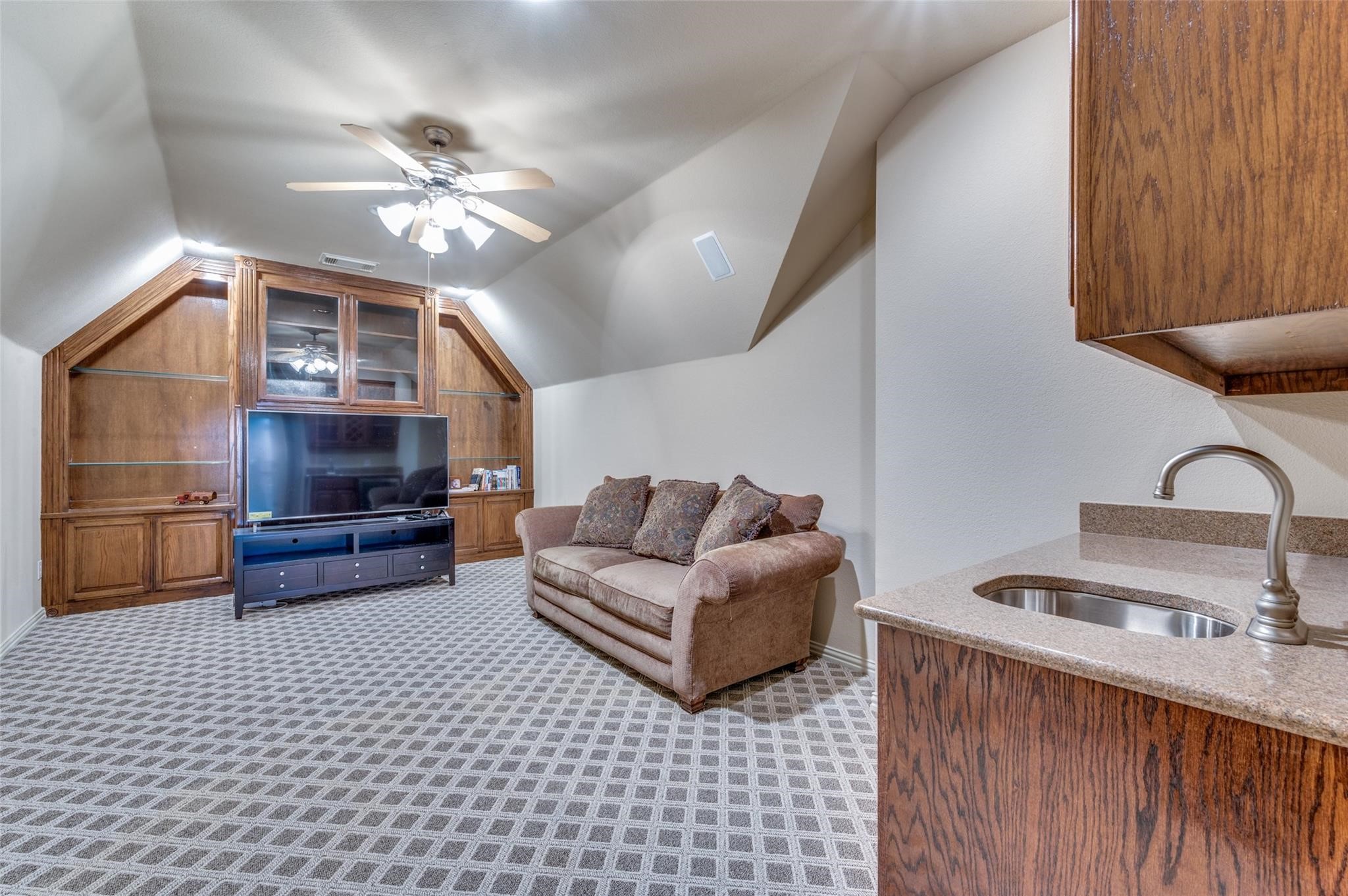 604 Promontory Drive