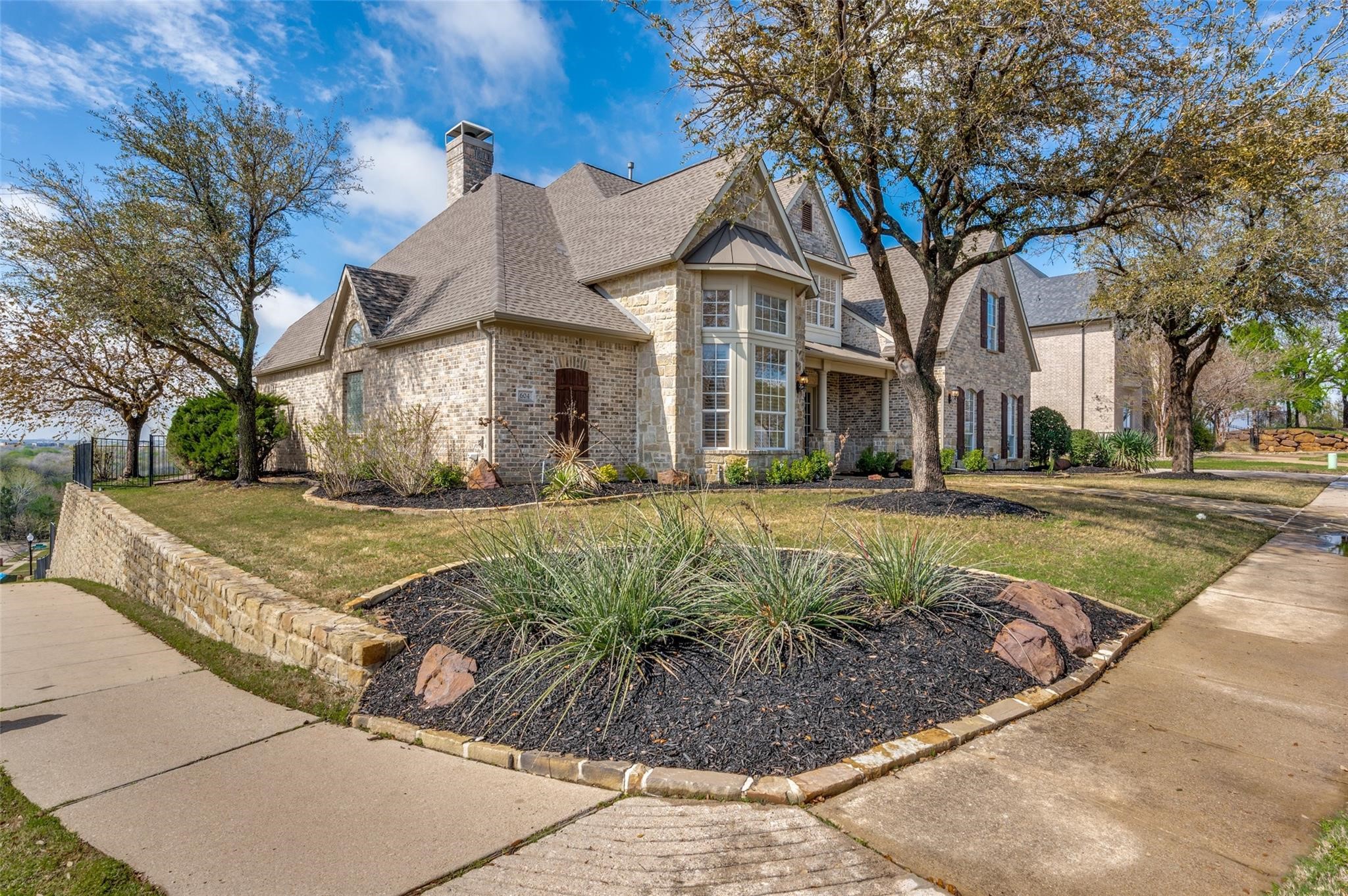 604 Promontory Drive