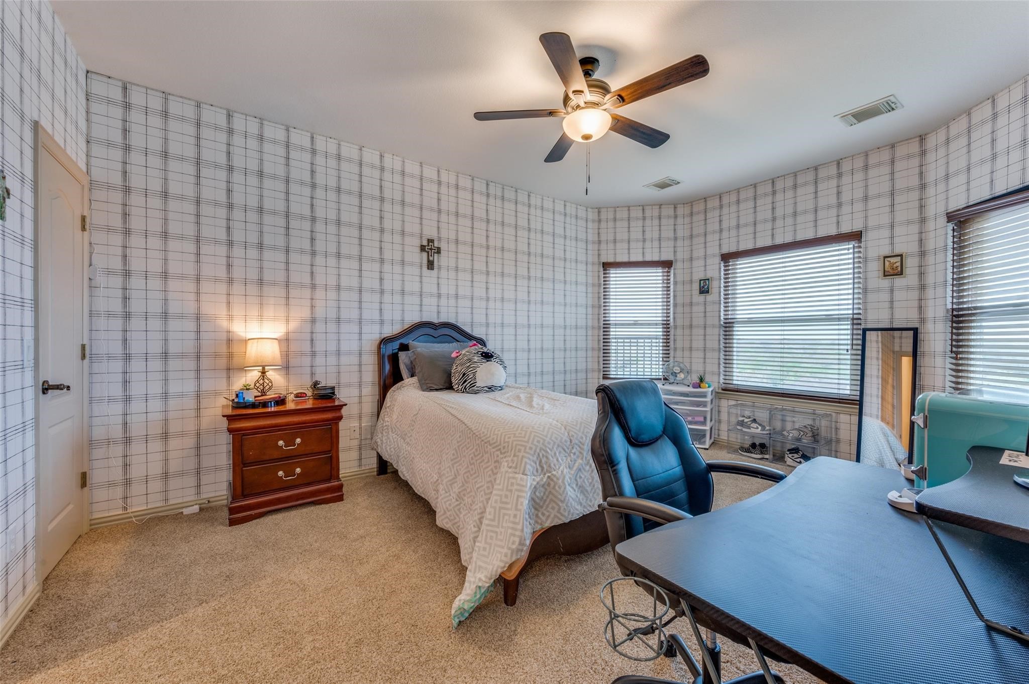 604 Promontory Drive