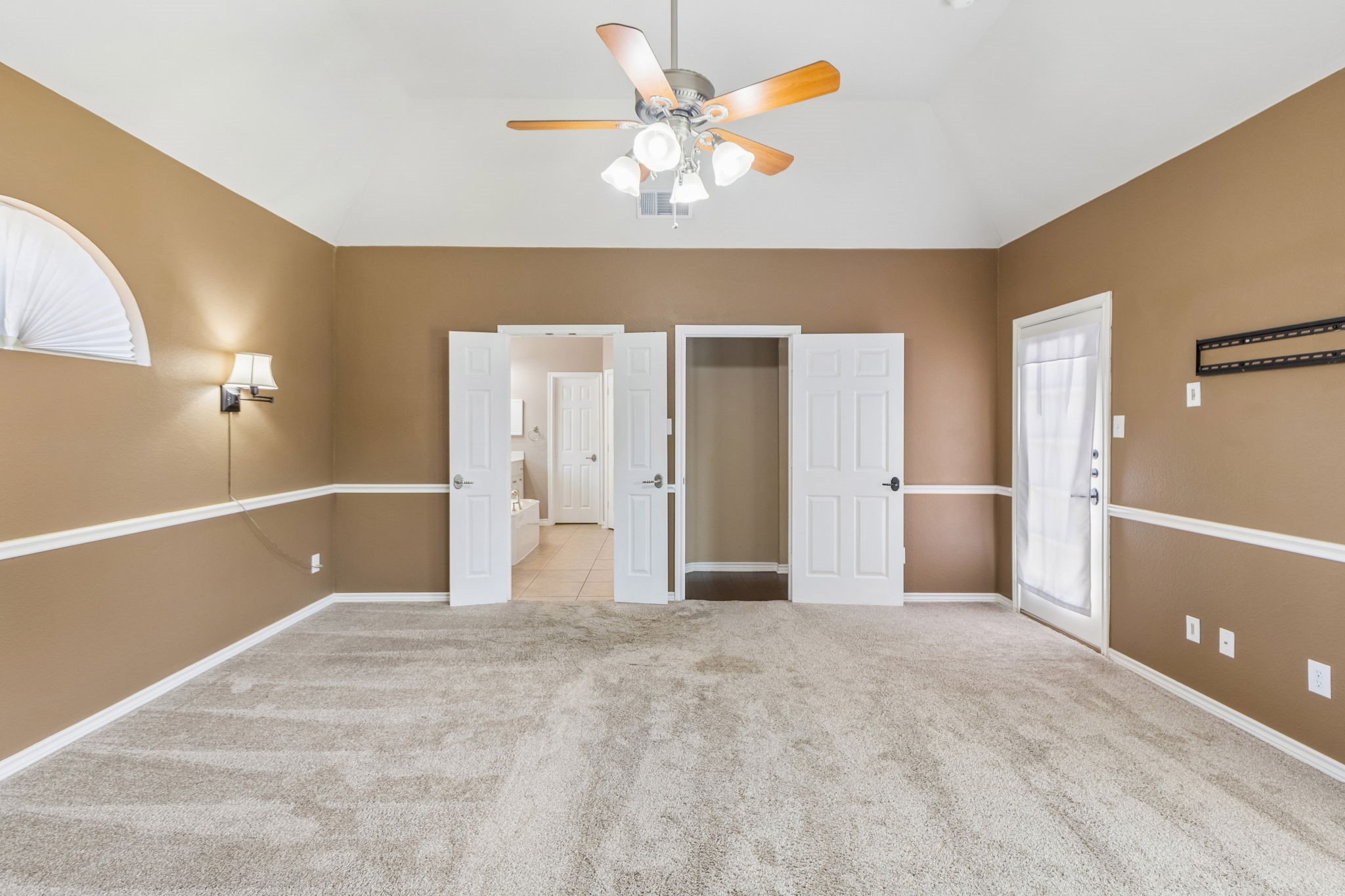 11901 Summerwind Drive