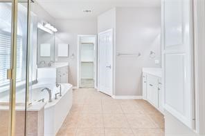 11901 Summerwind Drive