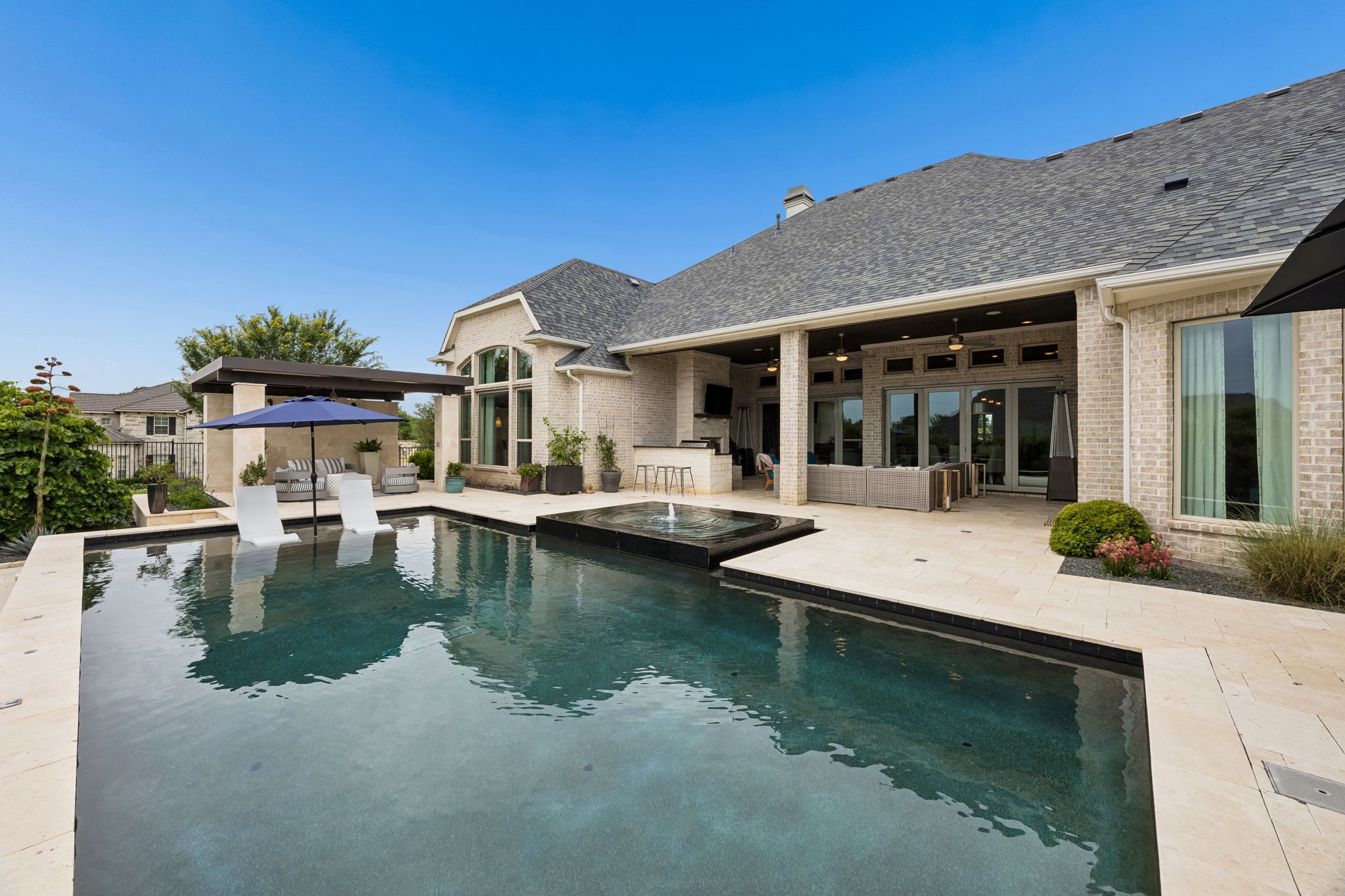 1009 Hampton Manor Way